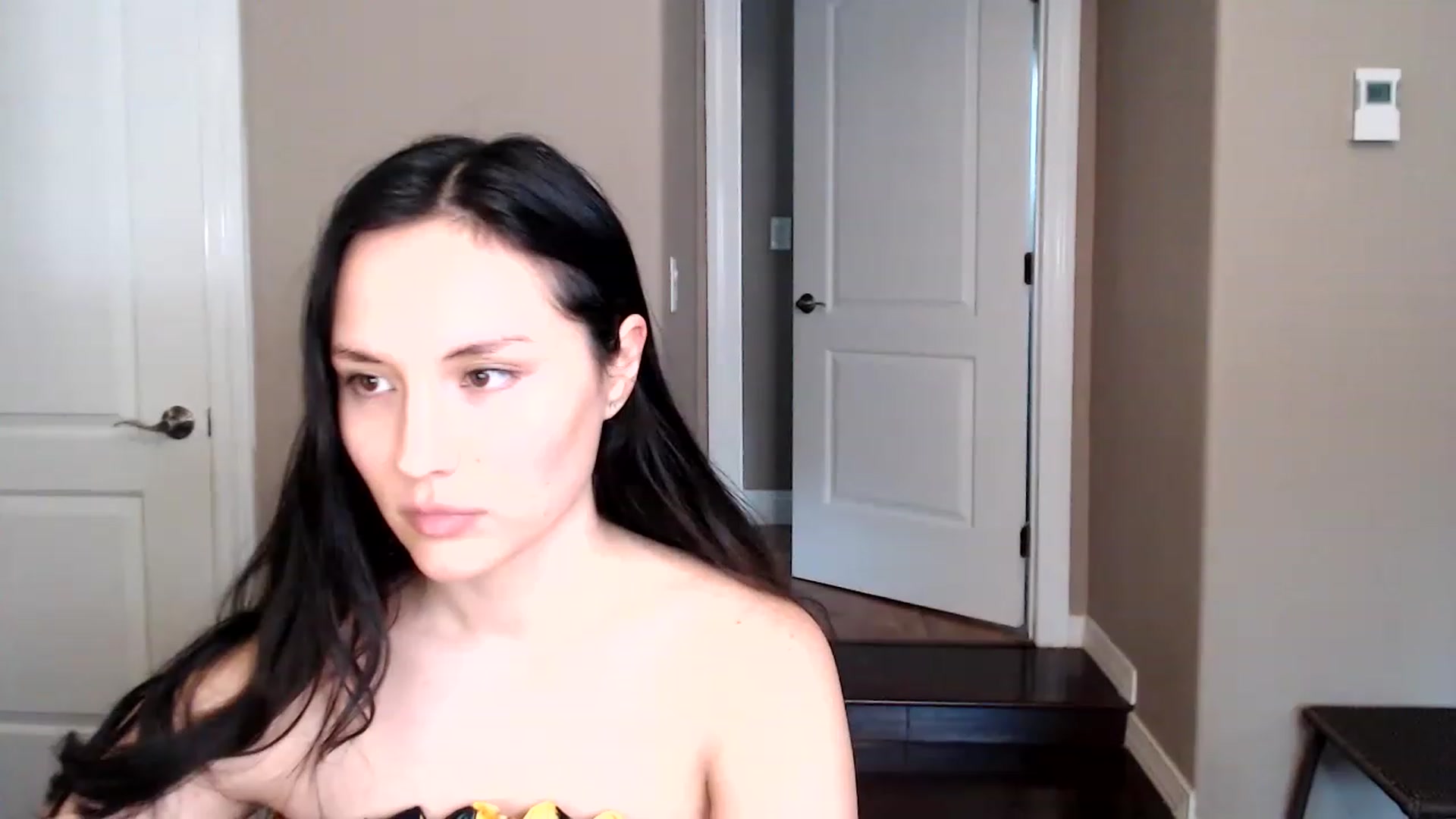 Gallery image thumbnail from HarmonyZoe's myfreecams stream on, 12/07/2022, 21:13 image 1 of 20