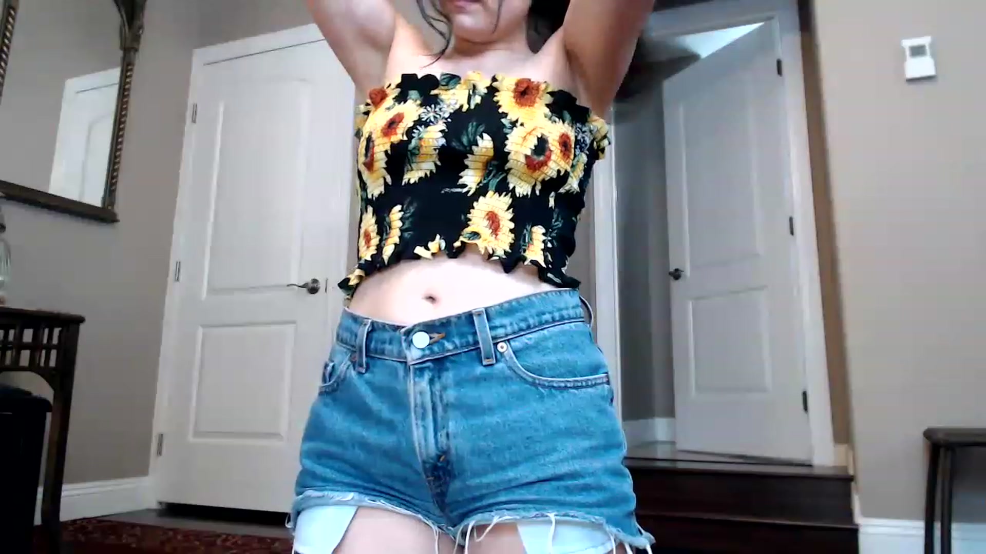 Gallery image thumbnail from HarmonyZoe's myfreecams stream on, 12/07/2022, 21:13 image 19 of 20
