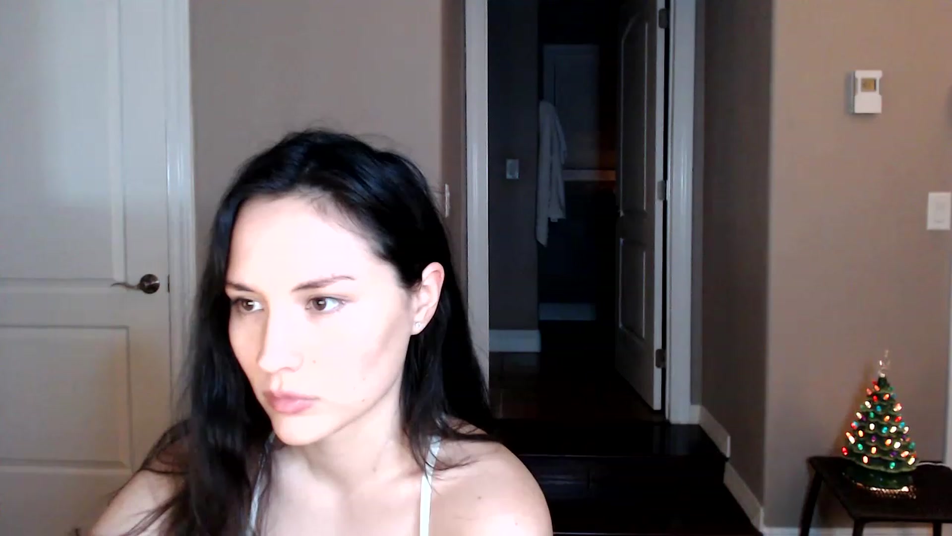 Gallery image thumbnail from HarmonyZoe's myfreecams stream on, 12/10/2022, 02:28 image 1 of 20