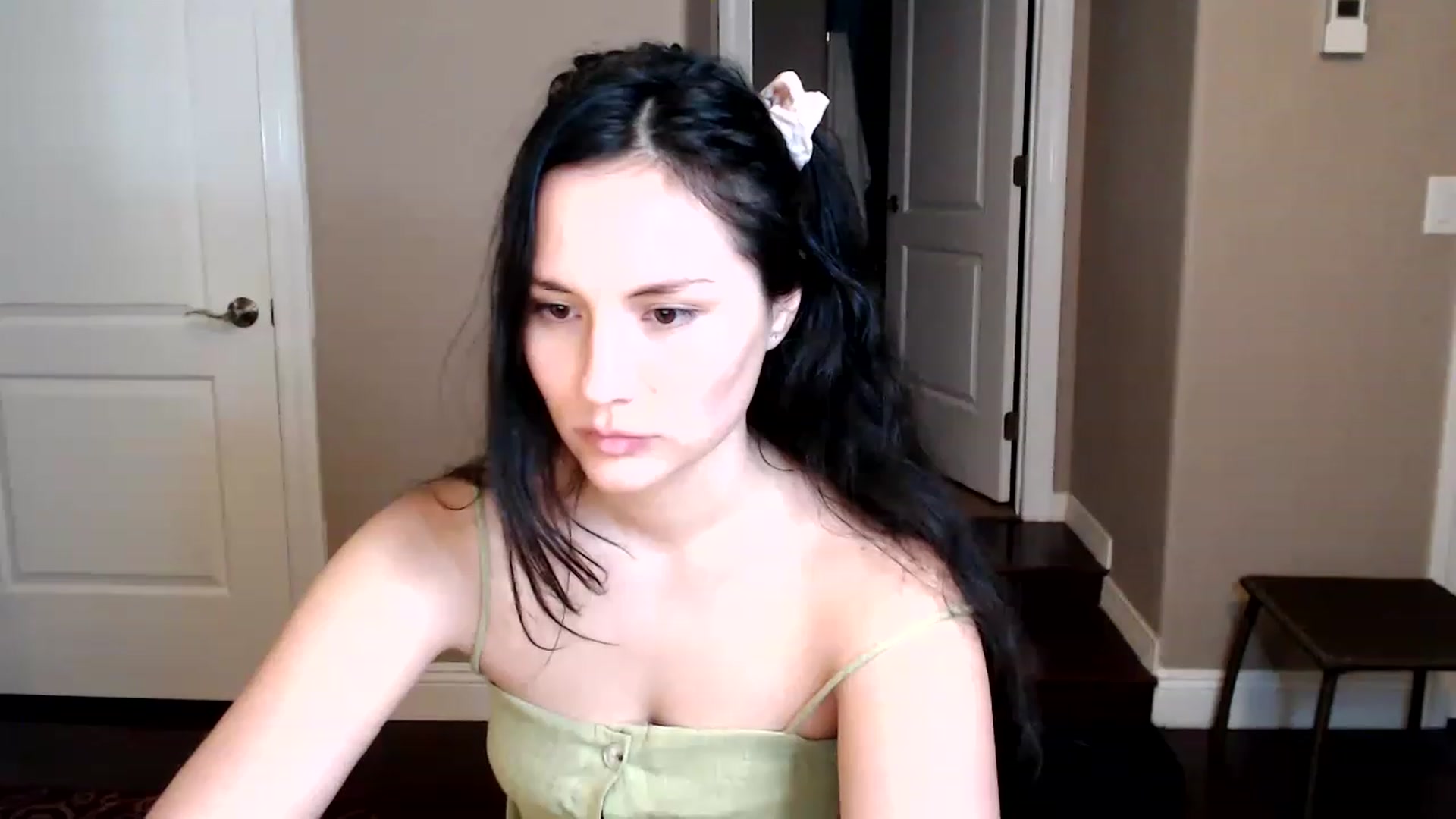 Gallery image thumbnail from HarmonyZoe's myfreecams stream on, 12/12/2022, 06:29 image 14 of 20