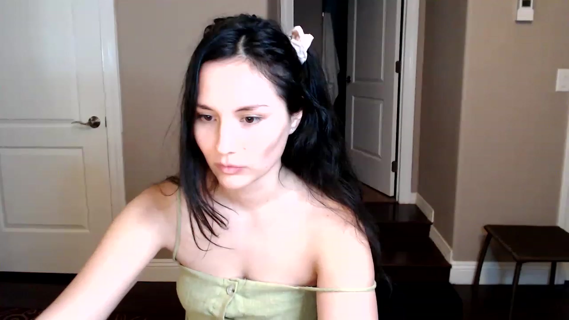Gallery image thumbnail from HarmonyZoe's myfreecams stream on, 12/12/2022, 06:29 image 15 of 20