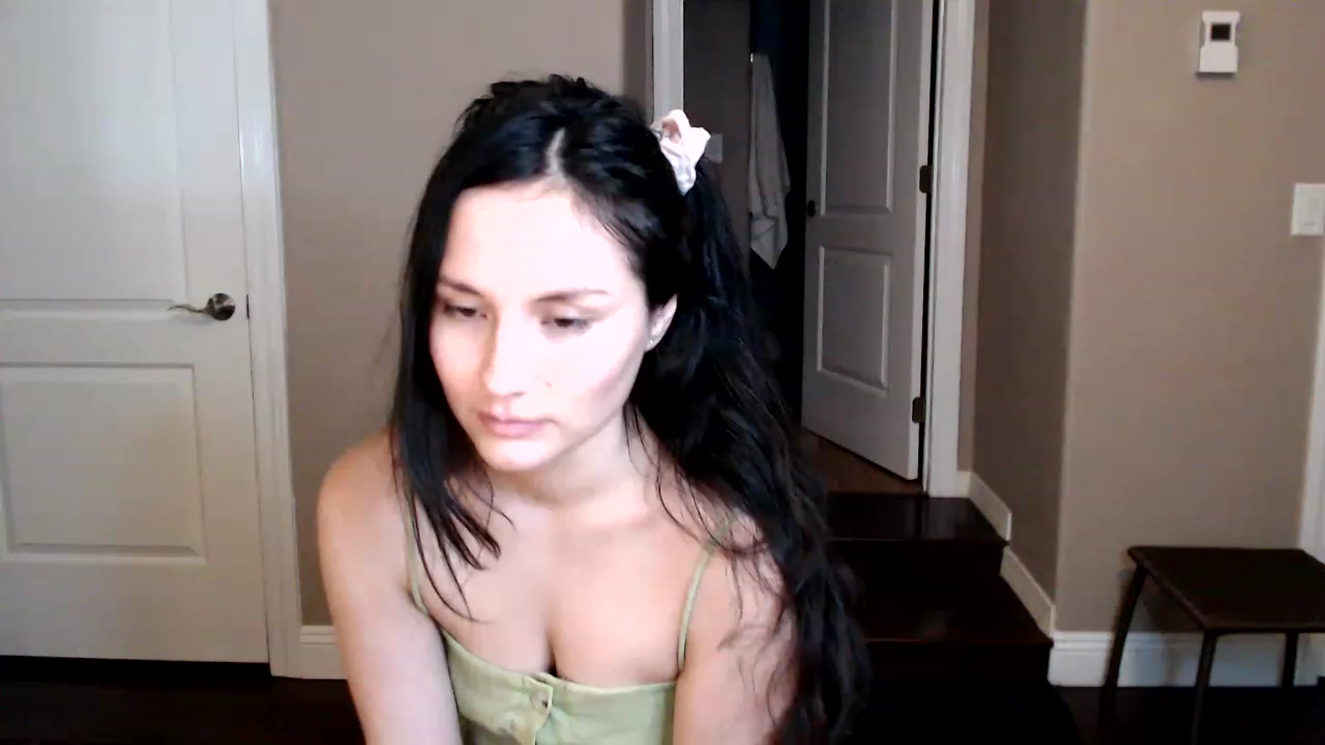 Gallery image thumbnail from HarmonyZoe's myfreecams stream on, 12/12/2022, 06:29 image 9 of 20