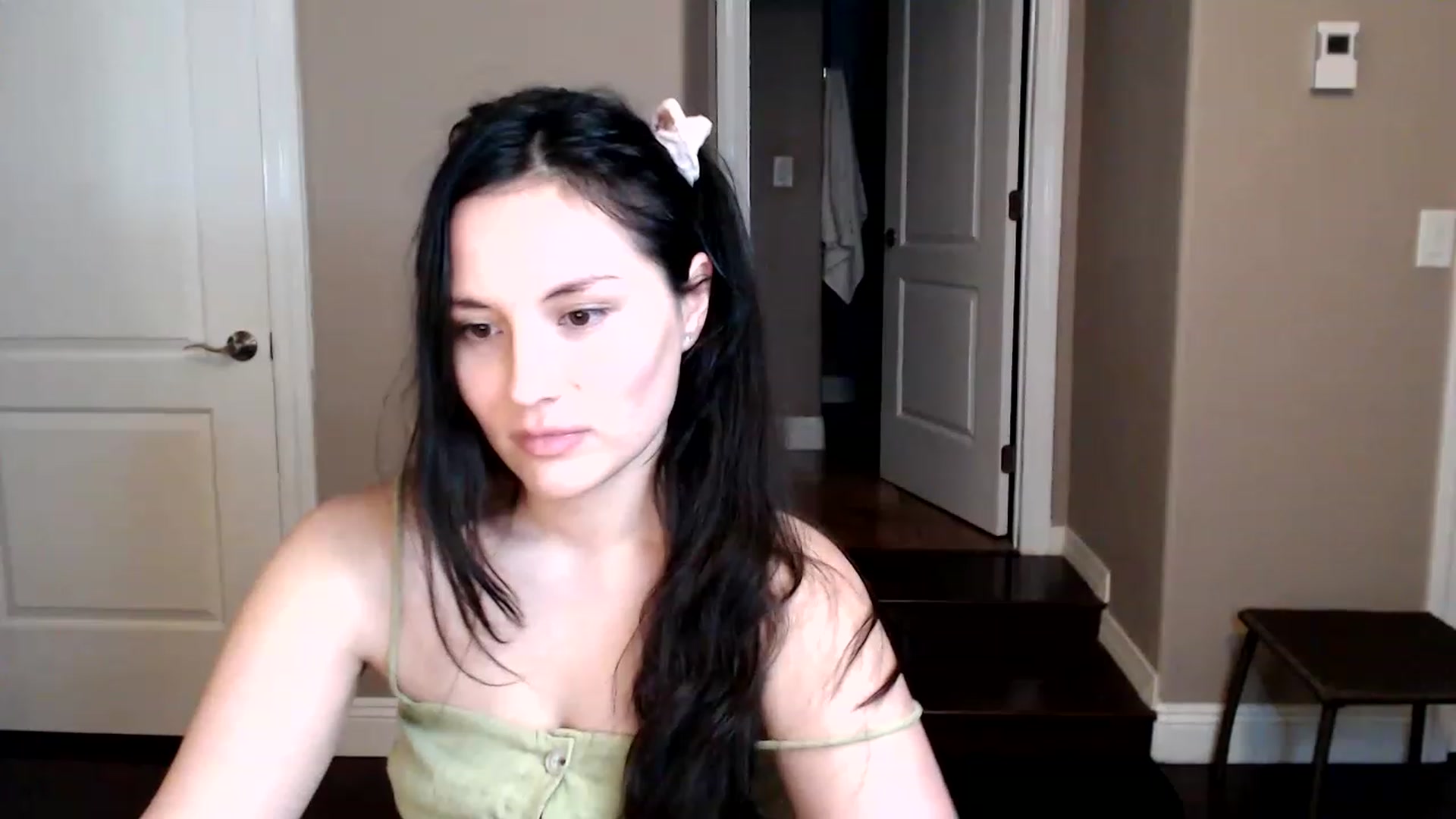 Gallery image thumbnail from HarmonyZoe's myfreecams stream on, 12/12/2022, 06:29 image 20 of 20