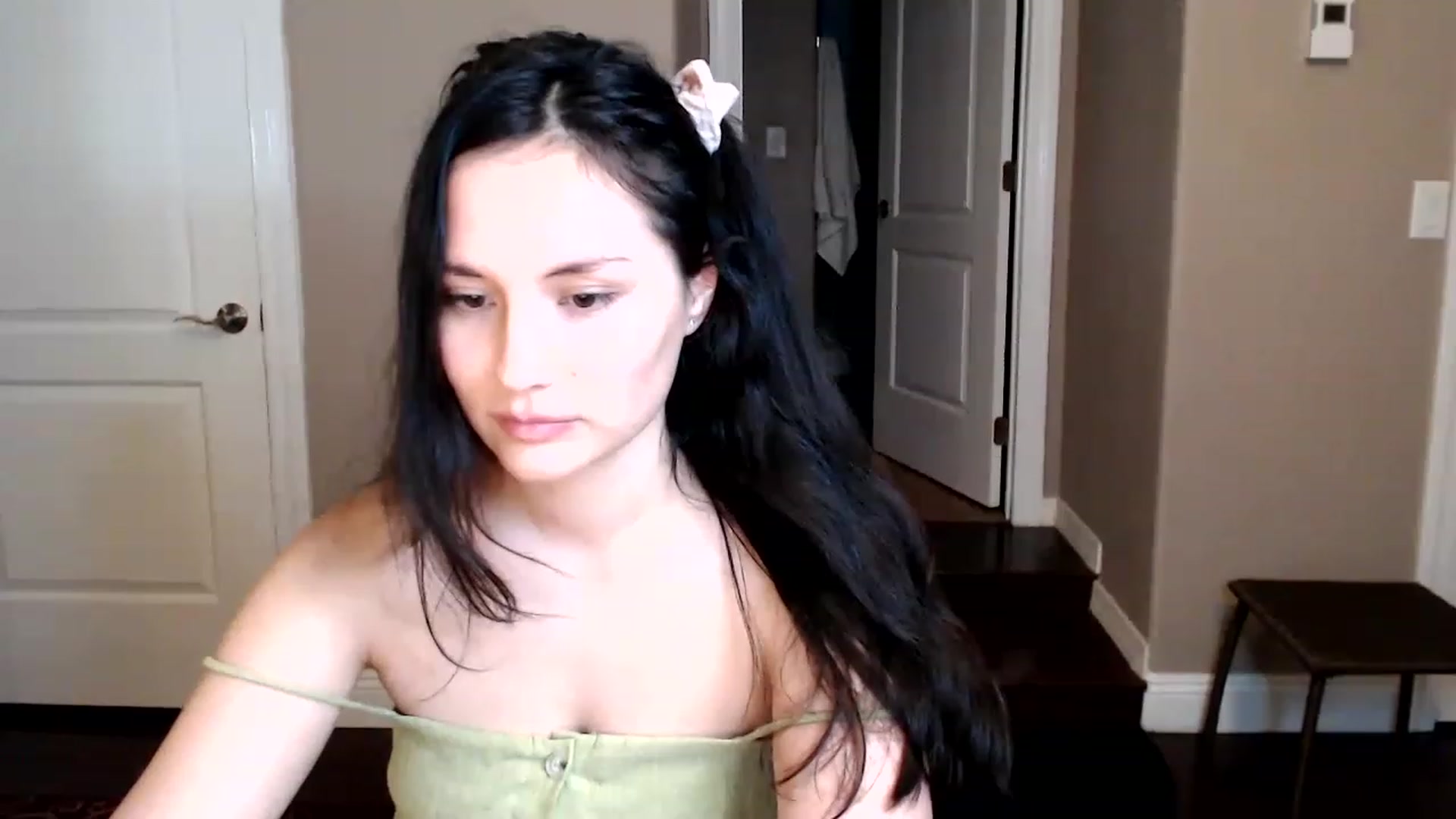 Gallery image thumbnail from HarmonyZoe's myfreecams stream on, 12/12/2022, 06:29 image 2 of 20