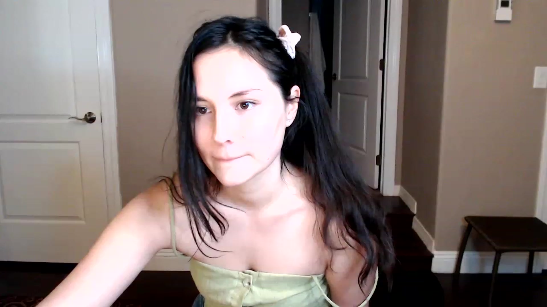 Gallery image thumbnail from HarmonyZoe's myfreecams stream on, 12/12/2022, 06:29 image 17 of 20