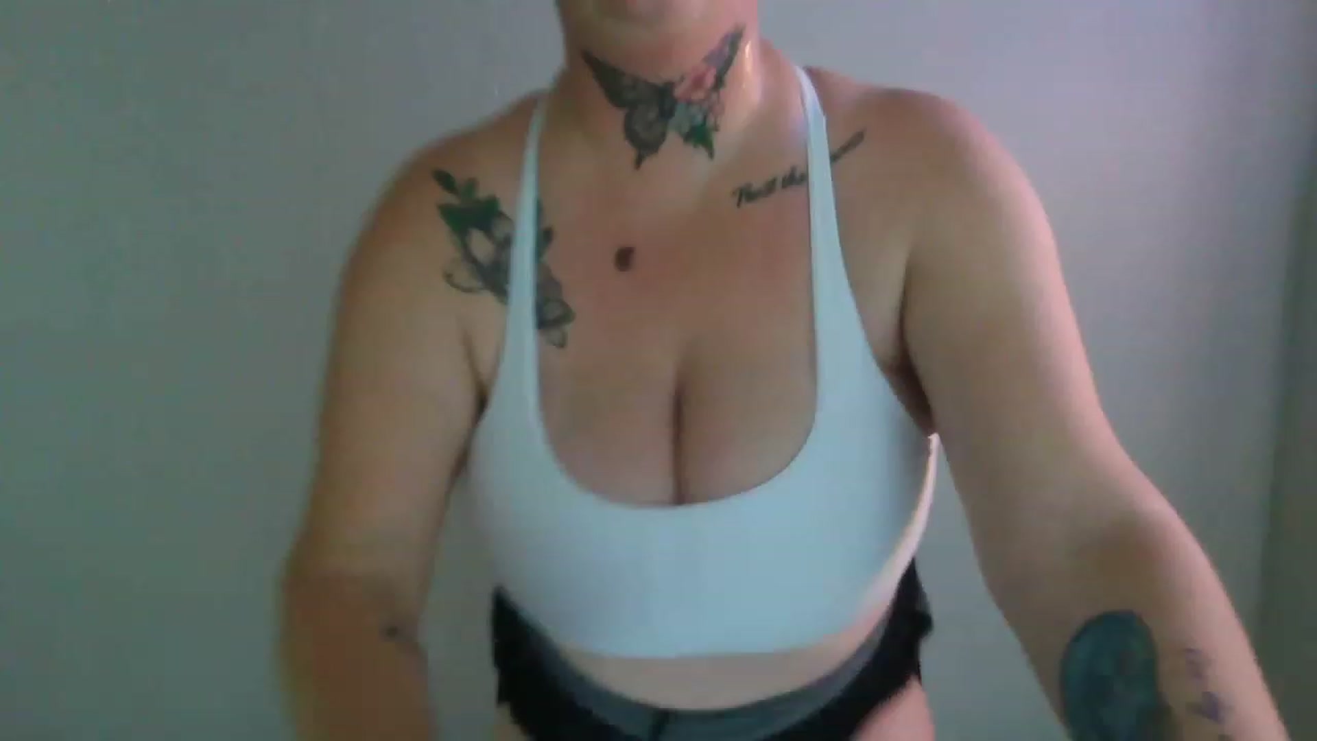 Gallery image thumbnail from Harmony_White's myfreecams stream on, 11/20/2022, 20:49 image 3 of 20