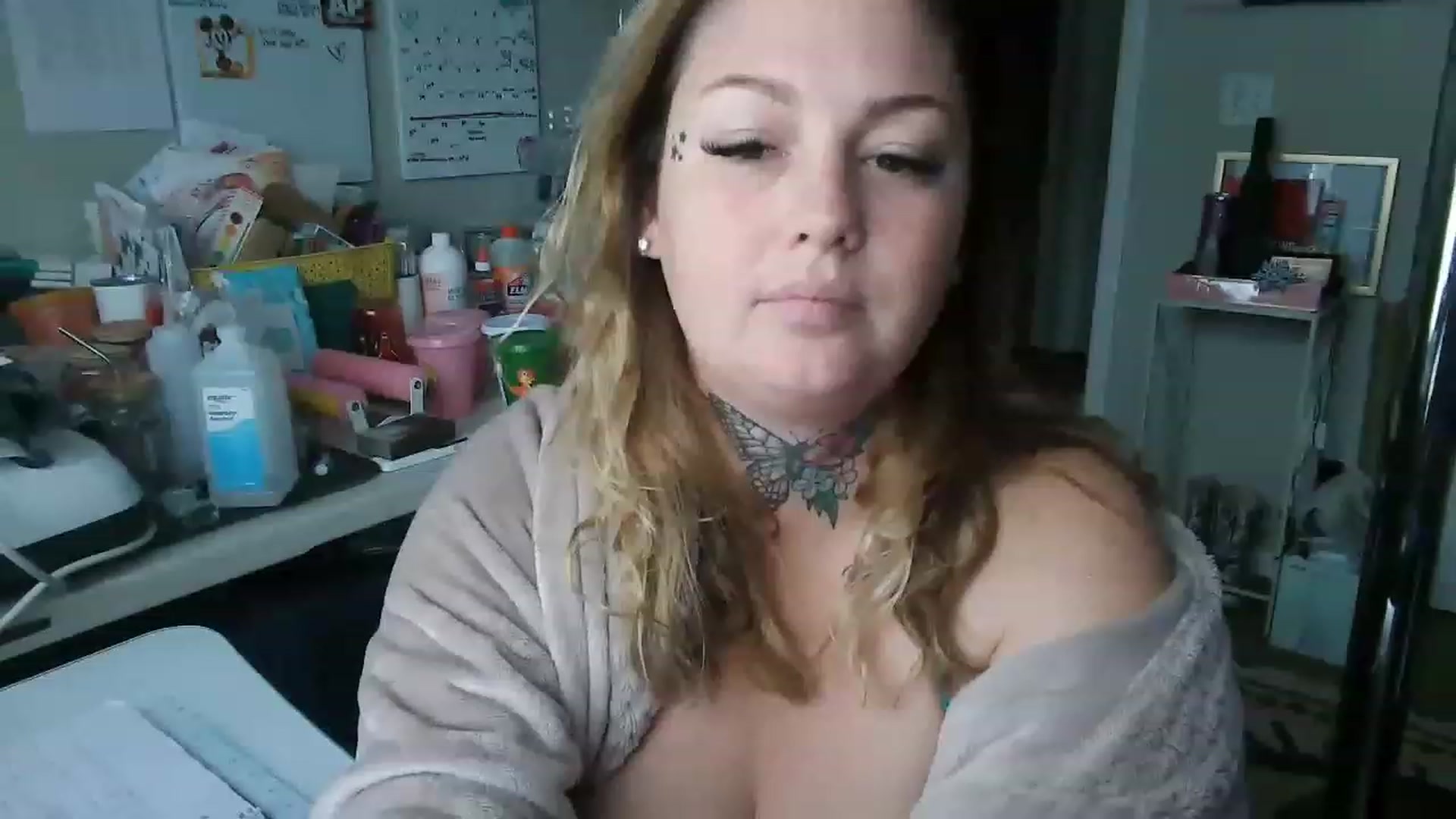Gallery image thumbnail from Harmony_White's myfreecams stream on, 11/21/2022, 14:28 image 17 of 20