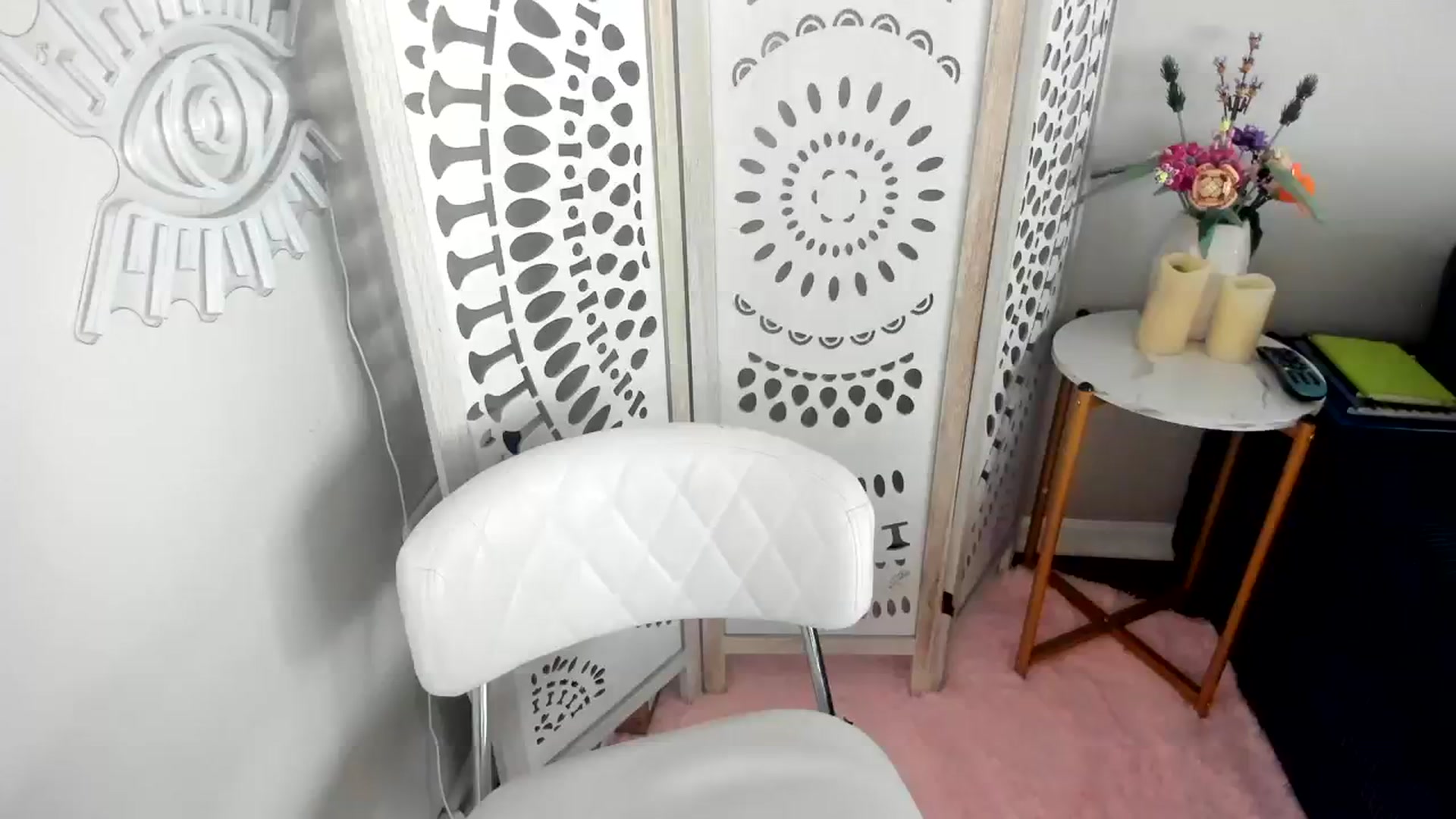 Gallery image thumbnail from Harmony_White's myfreecams stream on, 08/14/2023, 12:58 image 9 of 20
