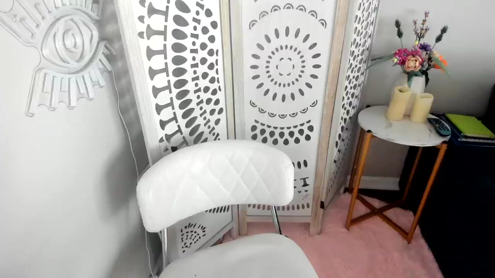 Gallery image thumbnail from Harmony_White's myfreecams stream on, 08/14/2023, 12:58 image 4 of 20