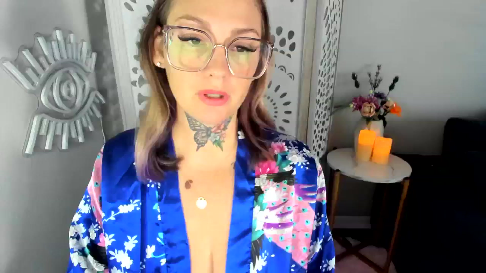 Gallery image thumbnail from Harmony_White's myfreecams stream on, 08/18/2023, 12:14 image 12 of 20