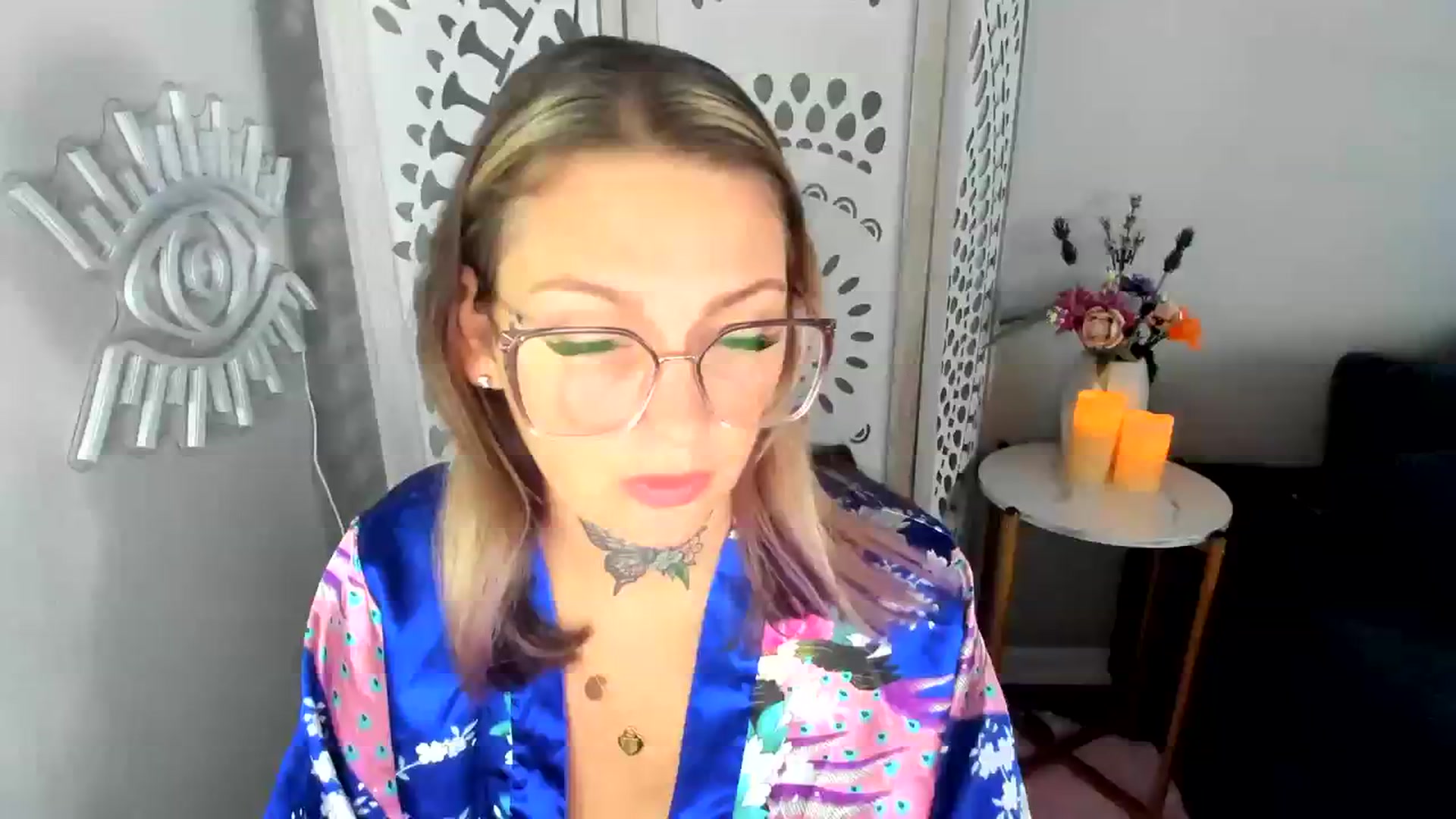 Gallery image thumbnail from Harmony_White's myfreecams stream on, 08/18/2023, 12:14 image 19 of 20