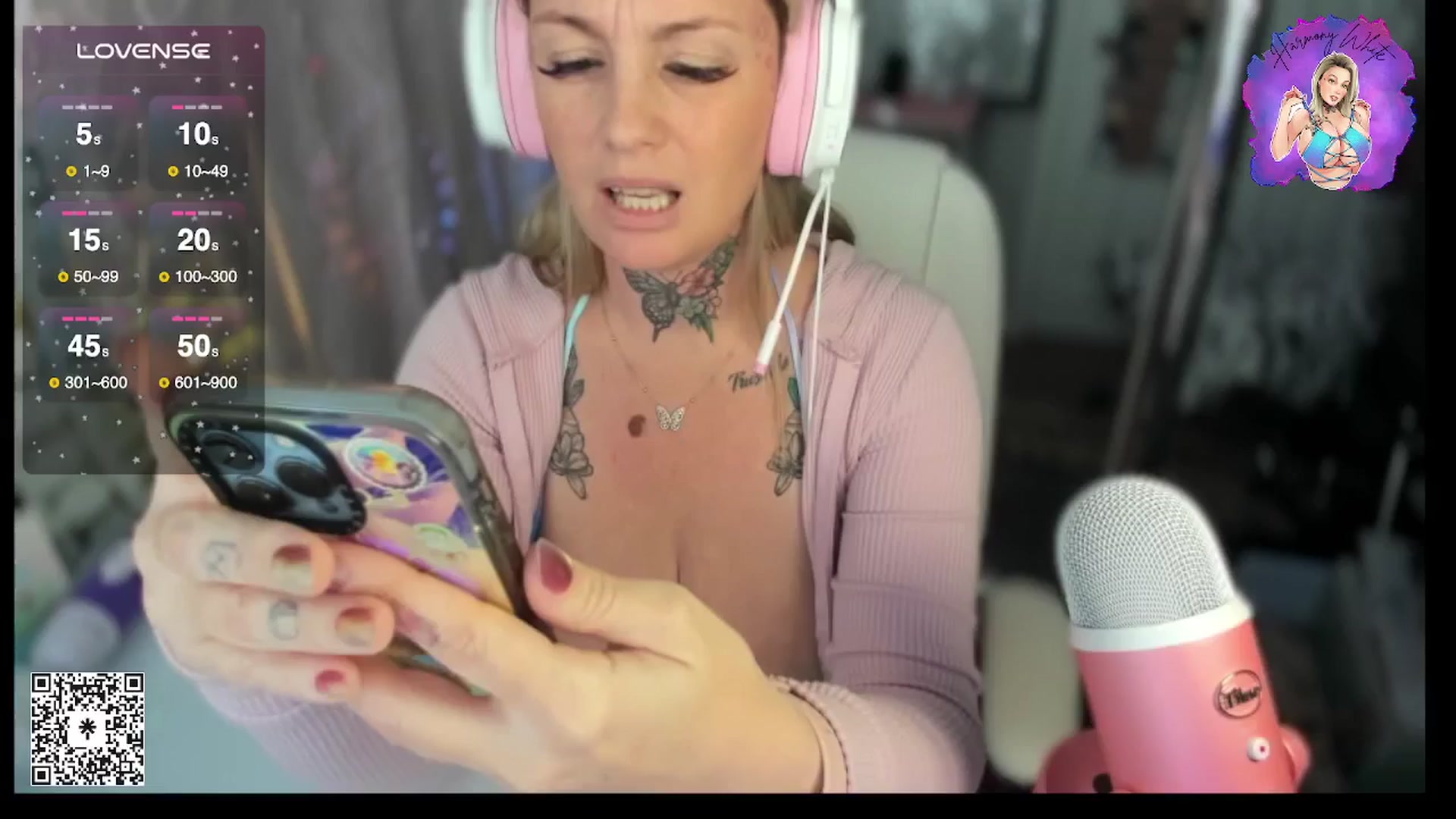 Gallery image thumbnail from Harmony_White's myfreecams stream on, 03/05/2025, 16:00 image 14 of 20