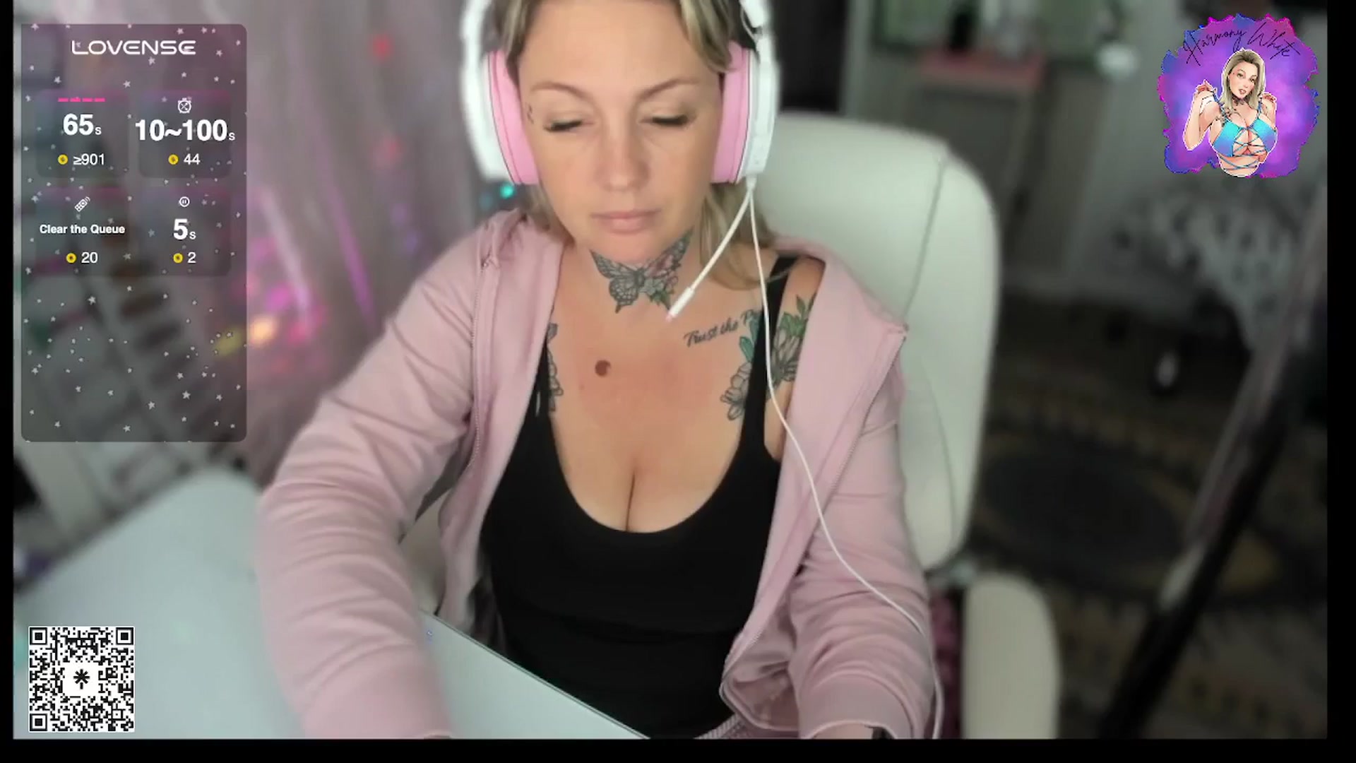 Gallery image thumbnail from Harmony_White's myfreecams stream on, 03/17/2025, 14:41 image 11 of 20