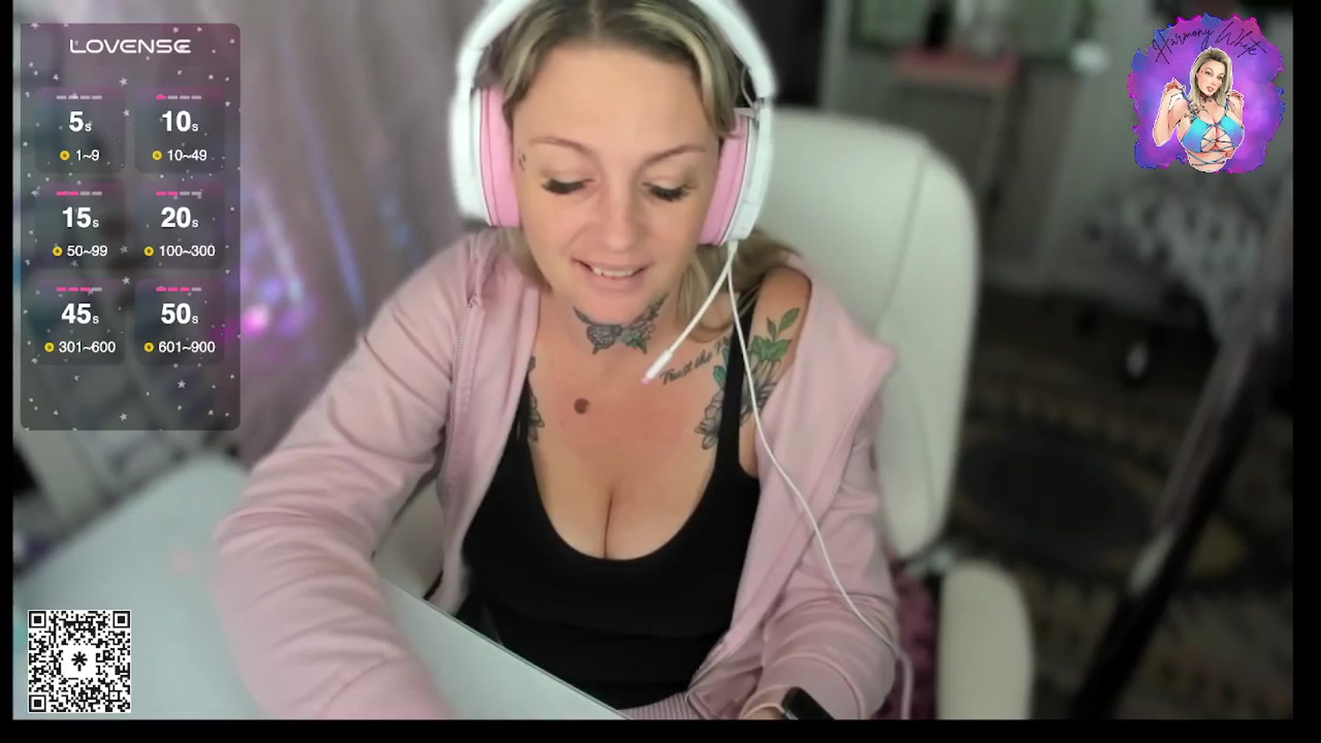 Gallery image thumbnail from Harmony_White's myfreecams stream on, 03/17/2025, 14:41 image 13 of 20