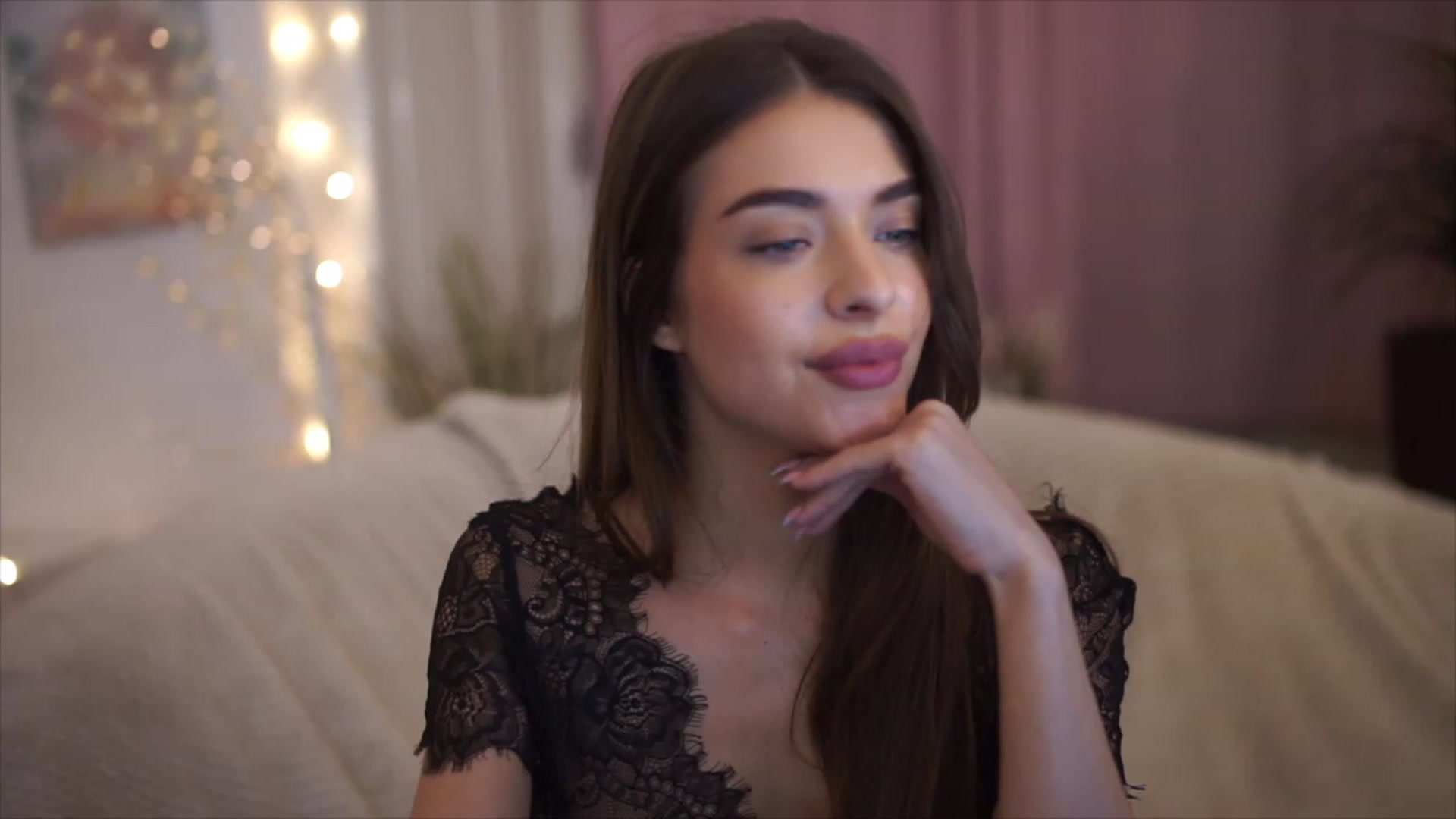 Gallery image thumbnail from Harmonywonder's myfreecams stream on, 01/16/2023, 17:05 image 9 of 20