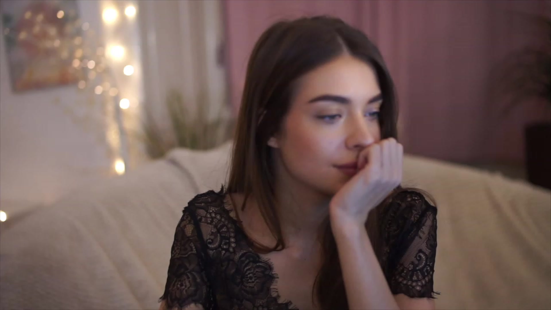 Gallery image thumbnail from Harmonywonder's myfreecams stream on, 01/16/2023, 17:05 image 15 of 20