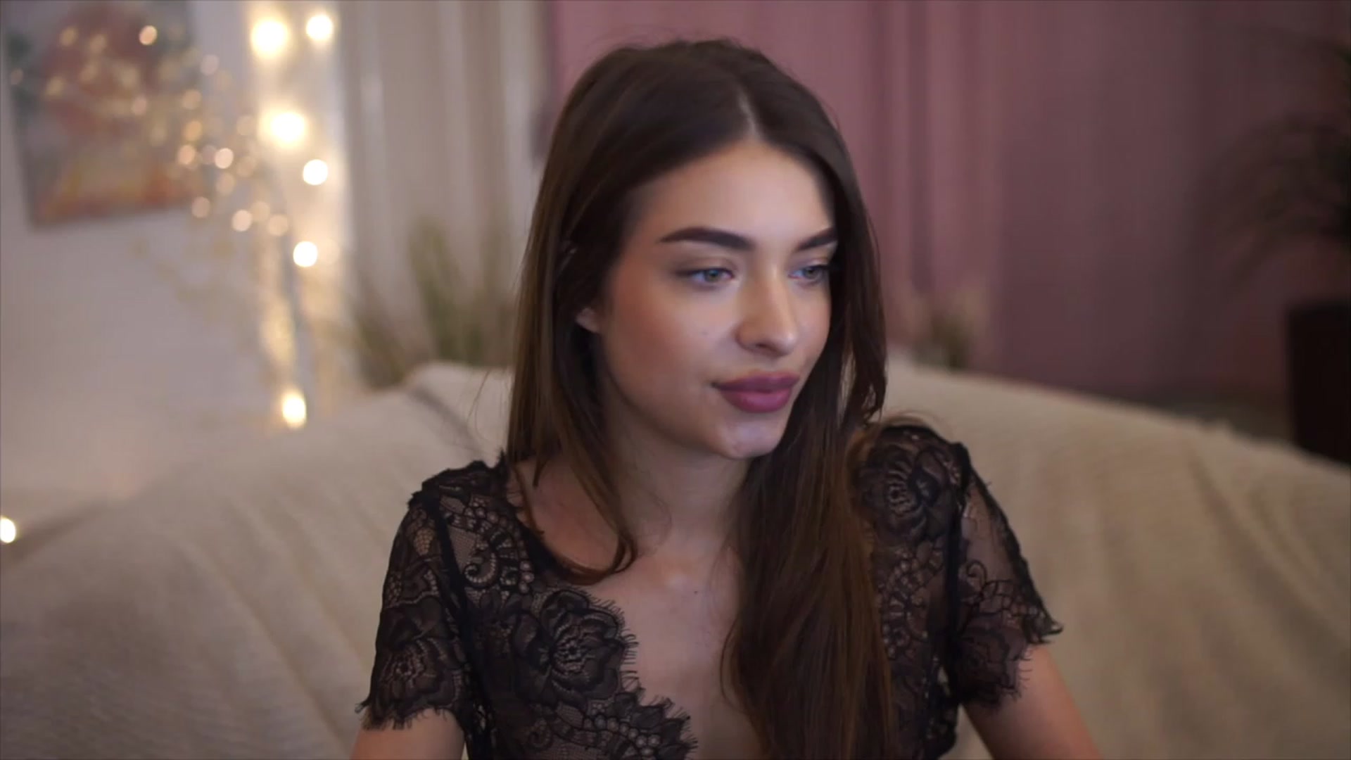 Gallery image thumbnail from Harmonywonder's myfreecams stream on, 01/16/2023, 17:05 image 12 of 20