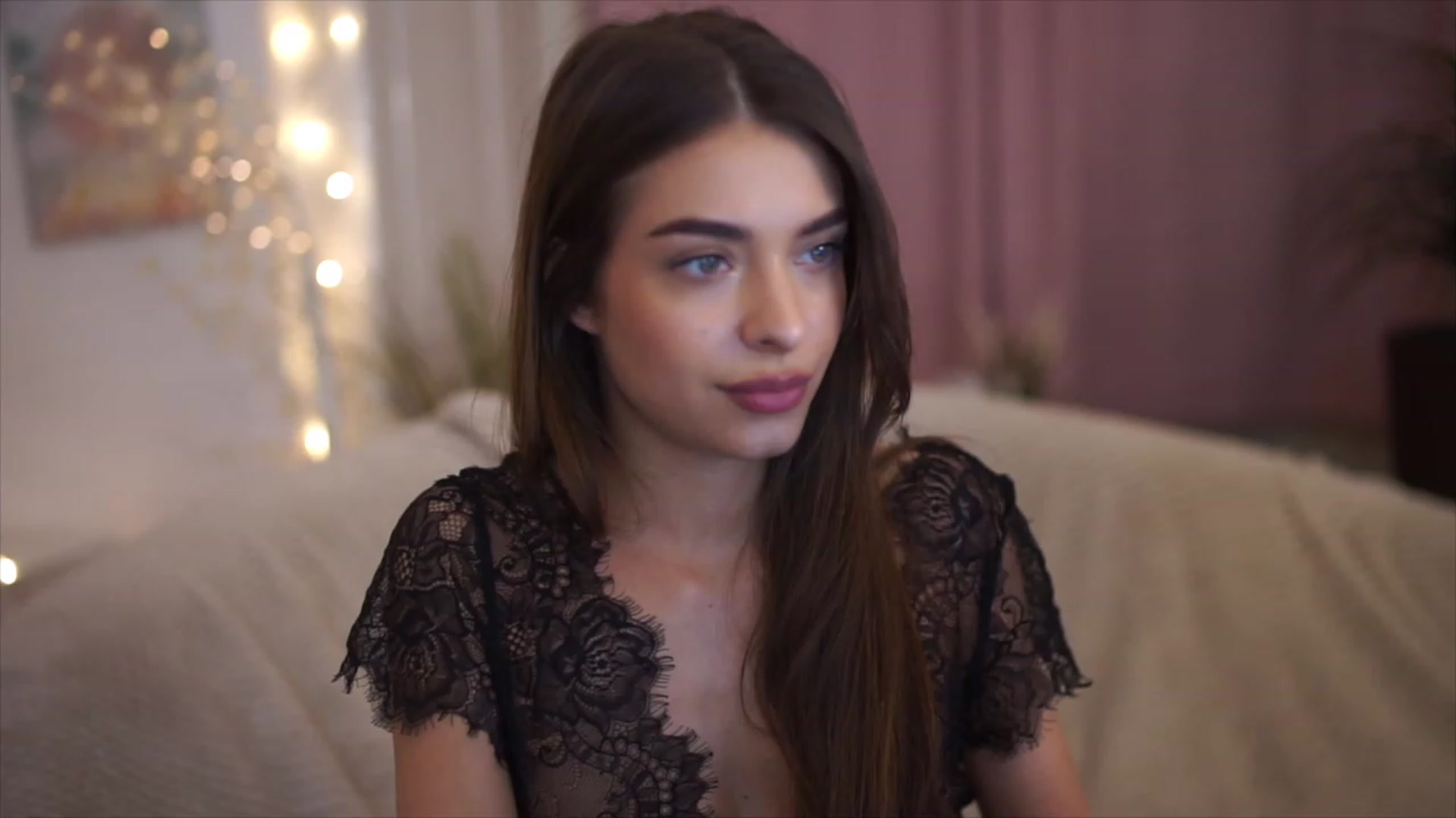 Gallery image thumbnail from Harmonywonder's myfreecams stream on, 01/16/2023, 17:05 image 5 of 20