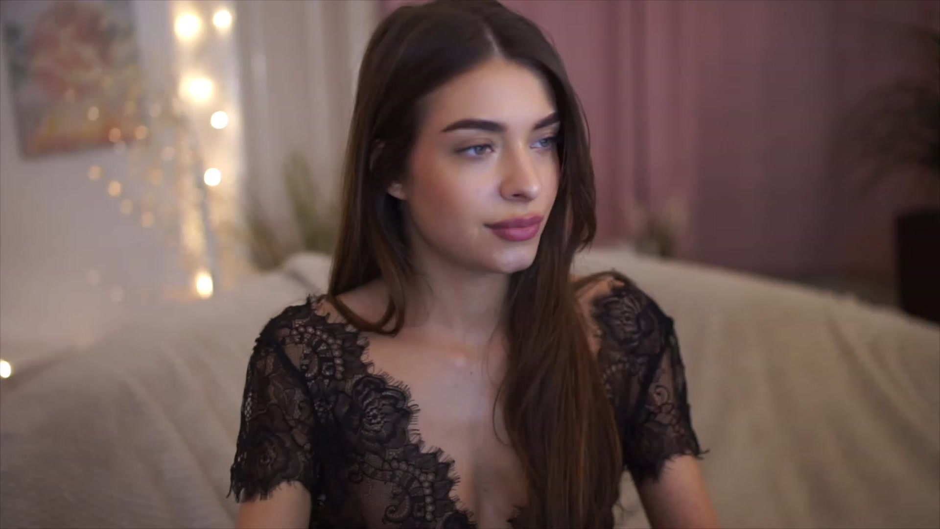 Gallery image thumbnail from Harmonywonder's myfreecams stream on, 01/16/2023, 17:05 image 2 of 20