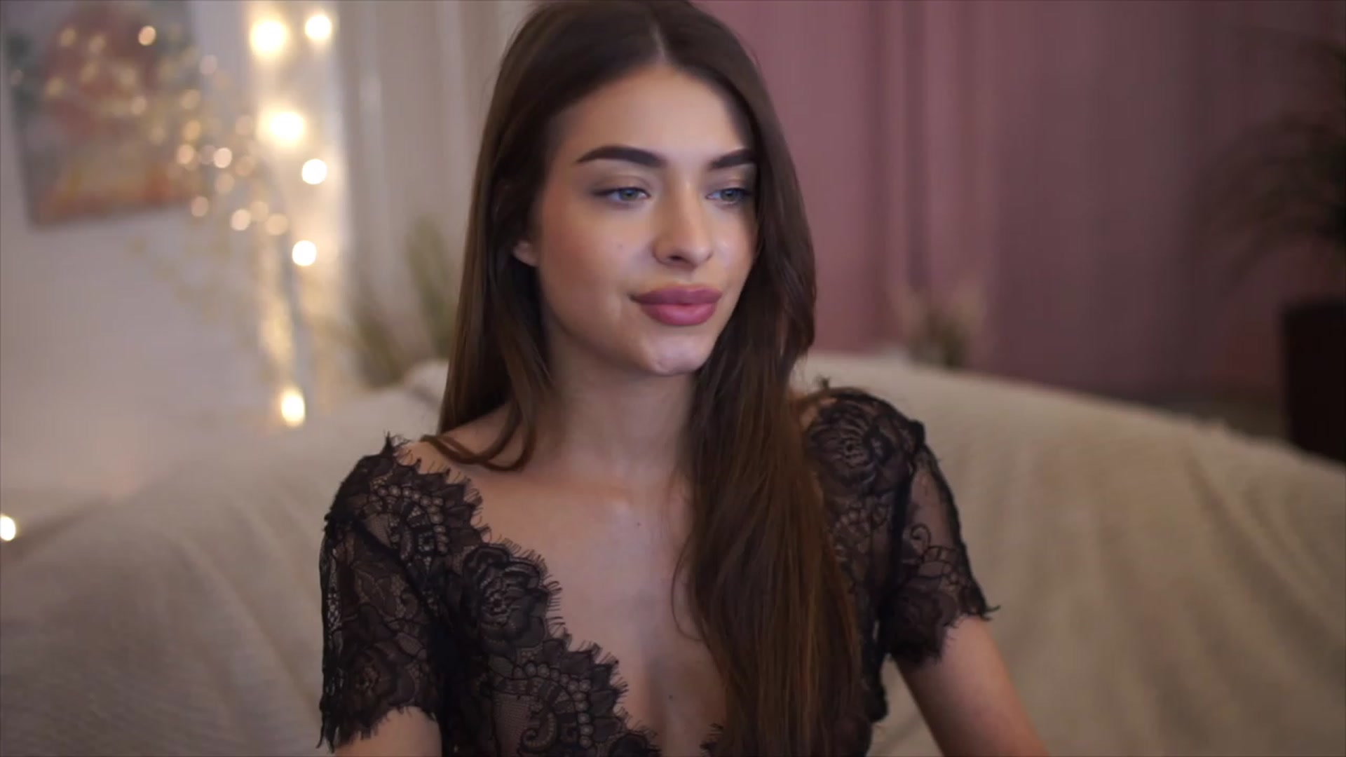 Gallery image thumbnail from Harmonywonder's myfreecams stream on, 01/16/2023, 17:05 image 4 of 20