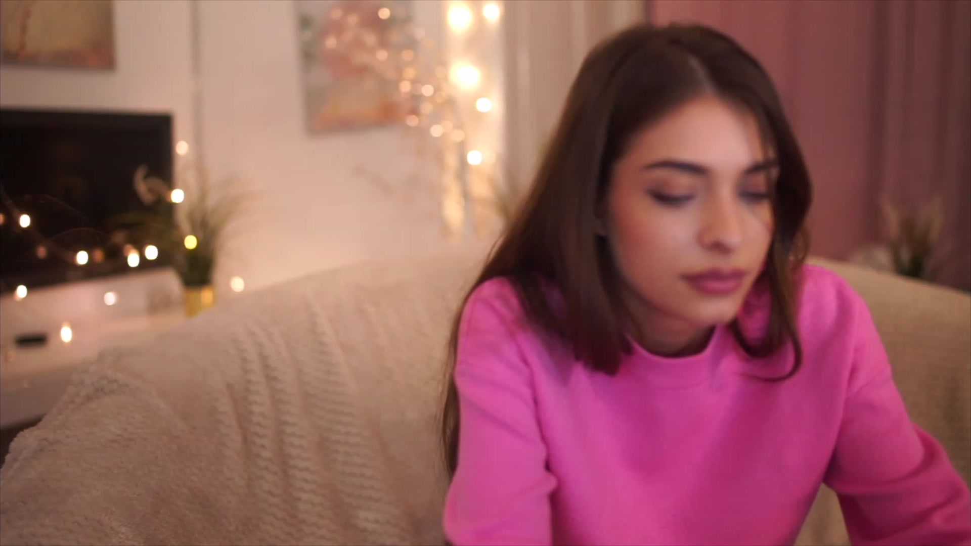 Gallery image thumbnail from Harmonywonder's myfreecams stream on, 01/20/2023, 17:37 image 8 of 20