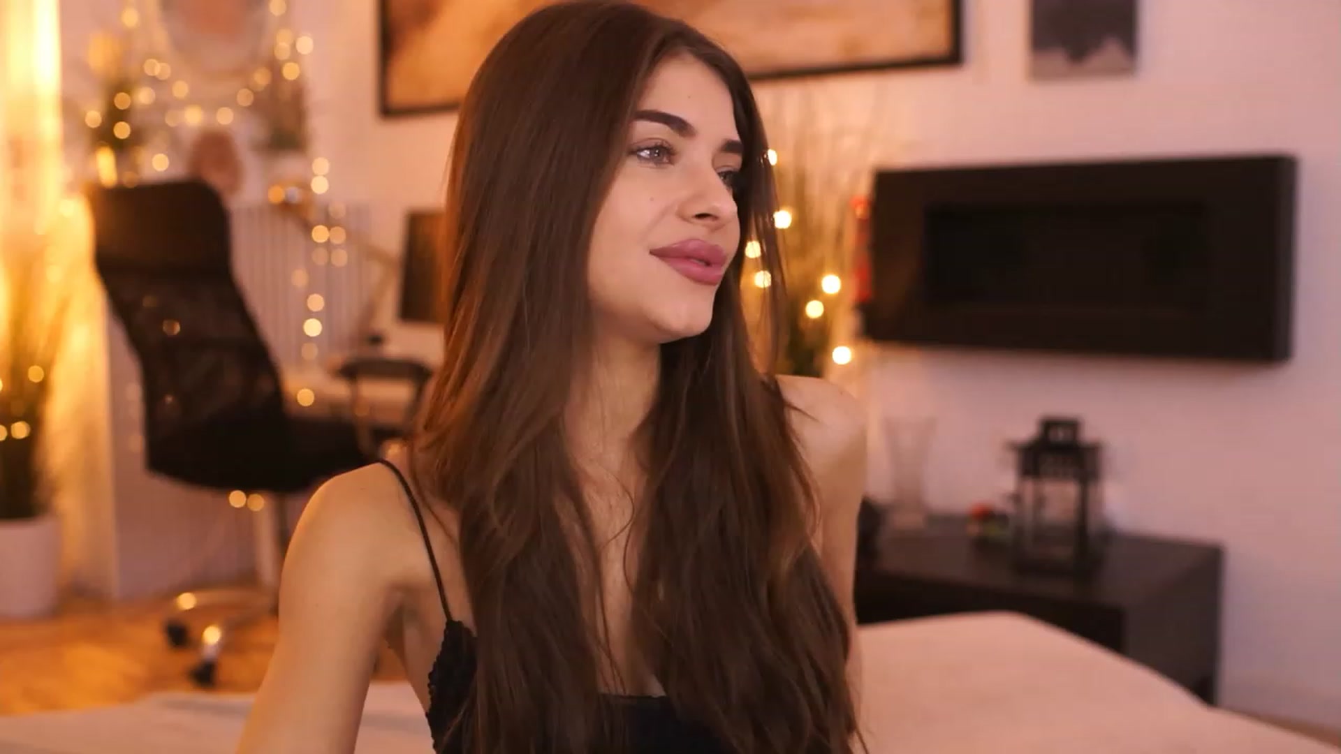 Gallery image thumbnail from Harmonywonder's myfreecams stream on, 01/30/2023, 14:30 image 4 of 20