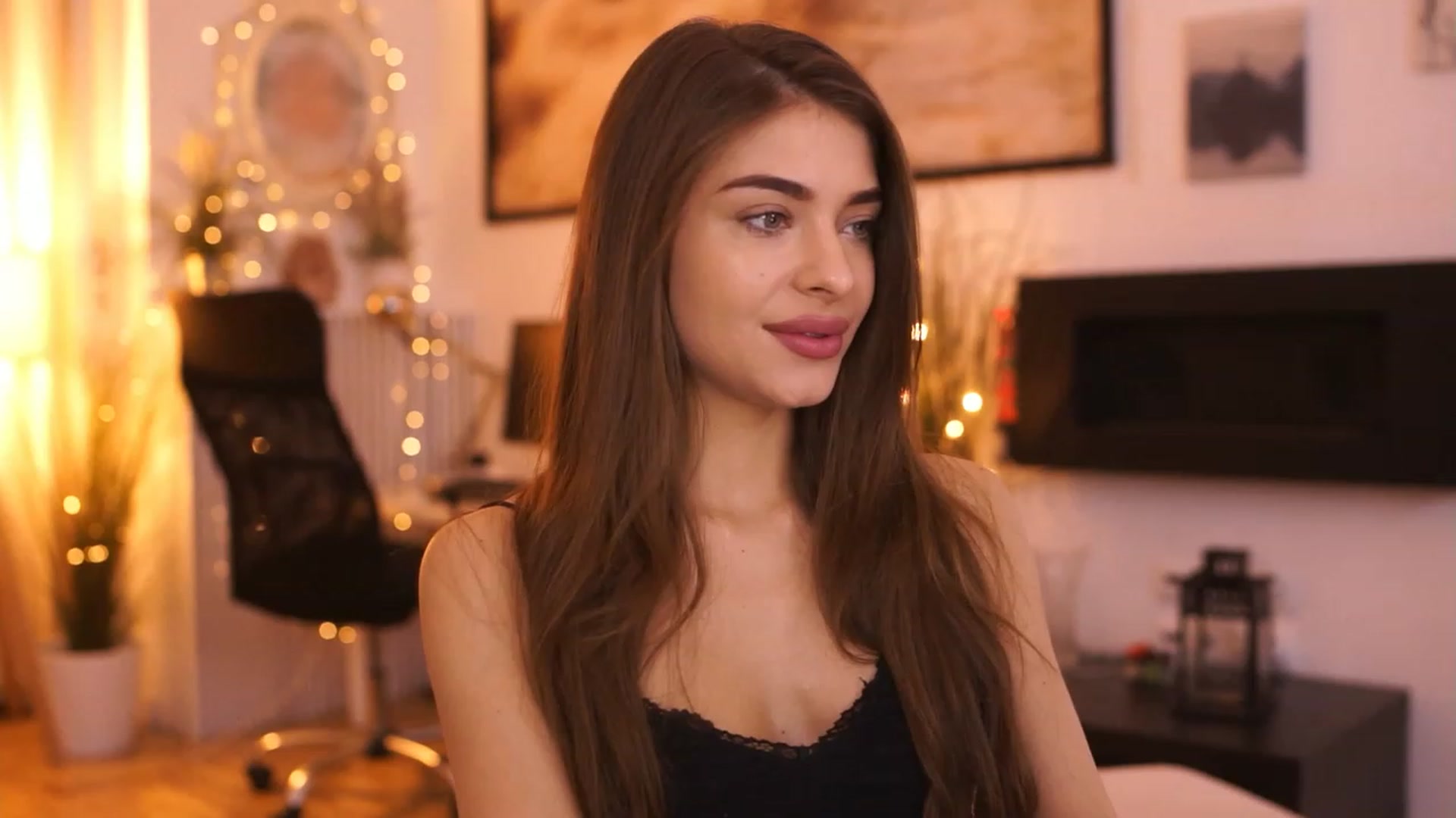 Gallery image thumbnail from Harmonywonder's myfreecams stream on, 01/30/2023, 14:30 image 19 of 20