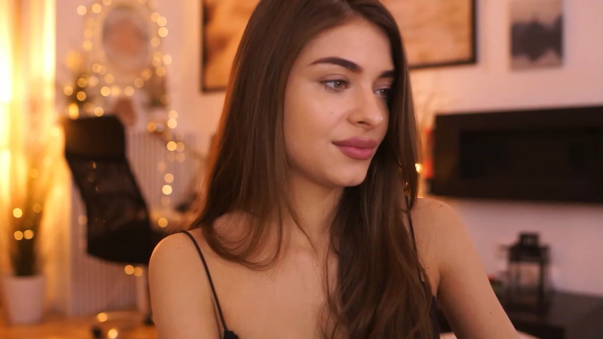 Gallery image thumbnail from Harmonywonder's myfreecams stream on, 01/30/2023, 15:12 image 4 of 20