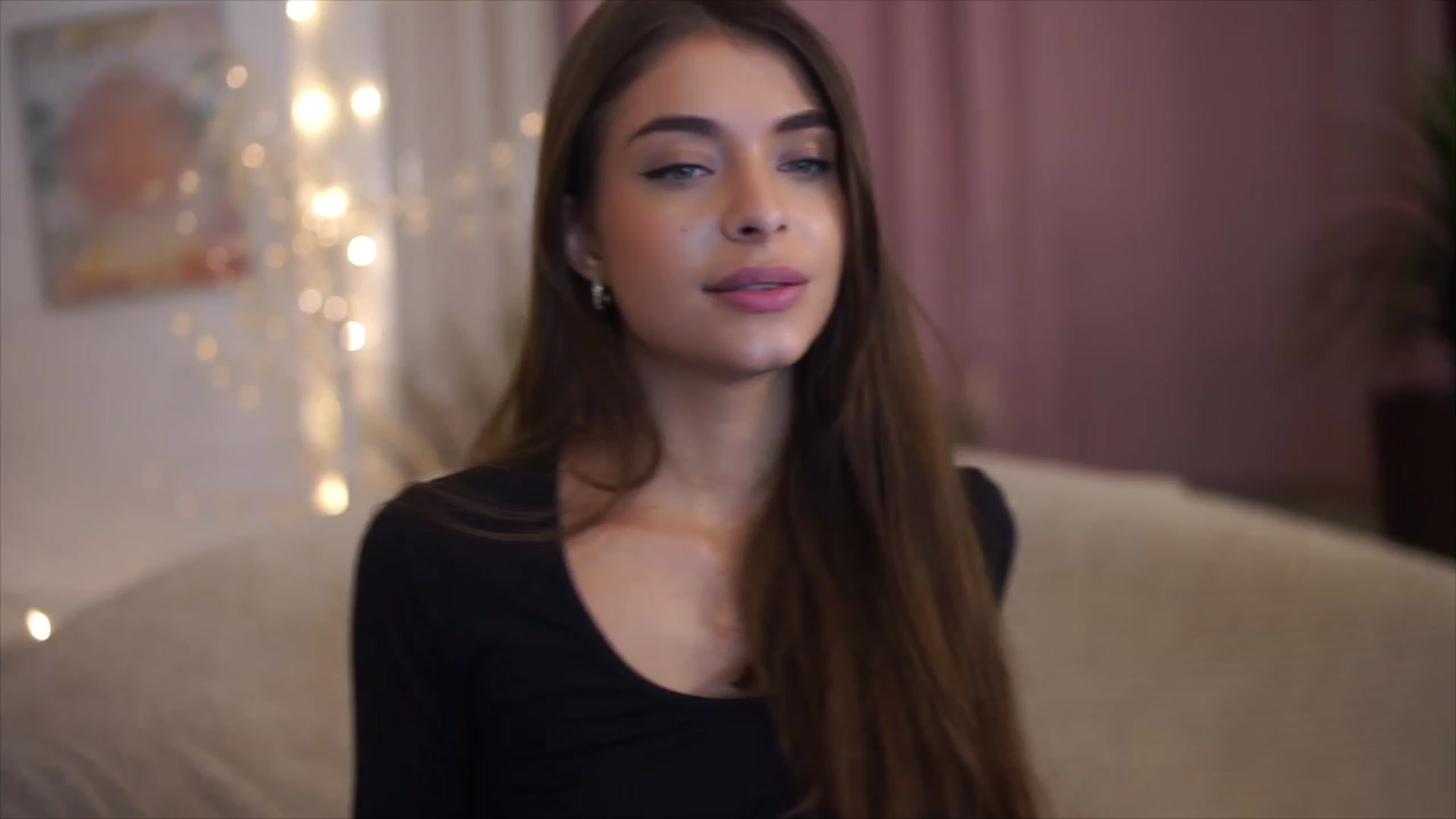 Gallery image thumbnail from Harmonywonder's myfreecams stream on, 02/06/2023, 17:08 image 6 of 20