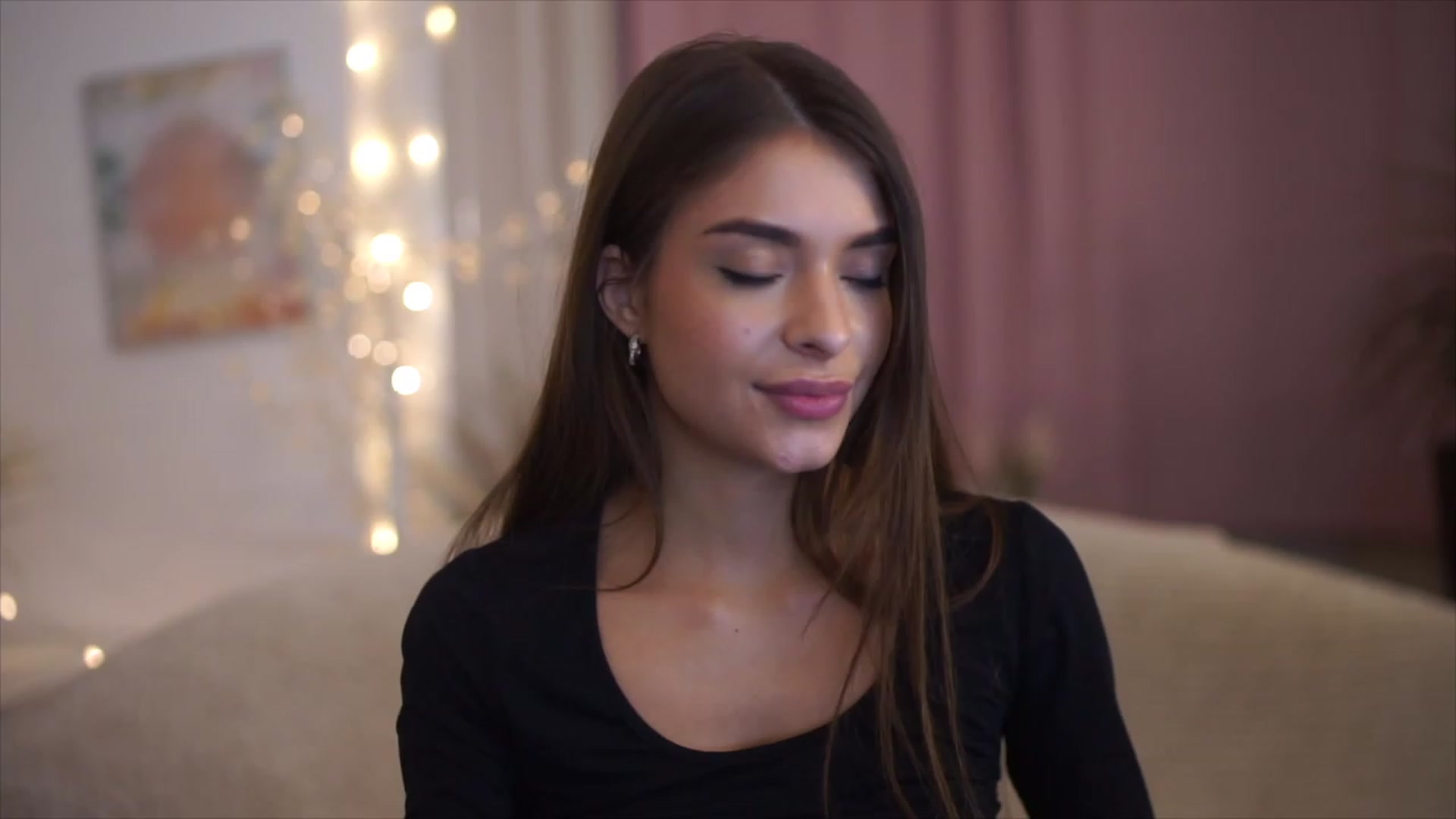 Gallery image thumbnail from Harmonywonder's myfreecams stream on, 02/06/2023, 18:18 image 12 of 20