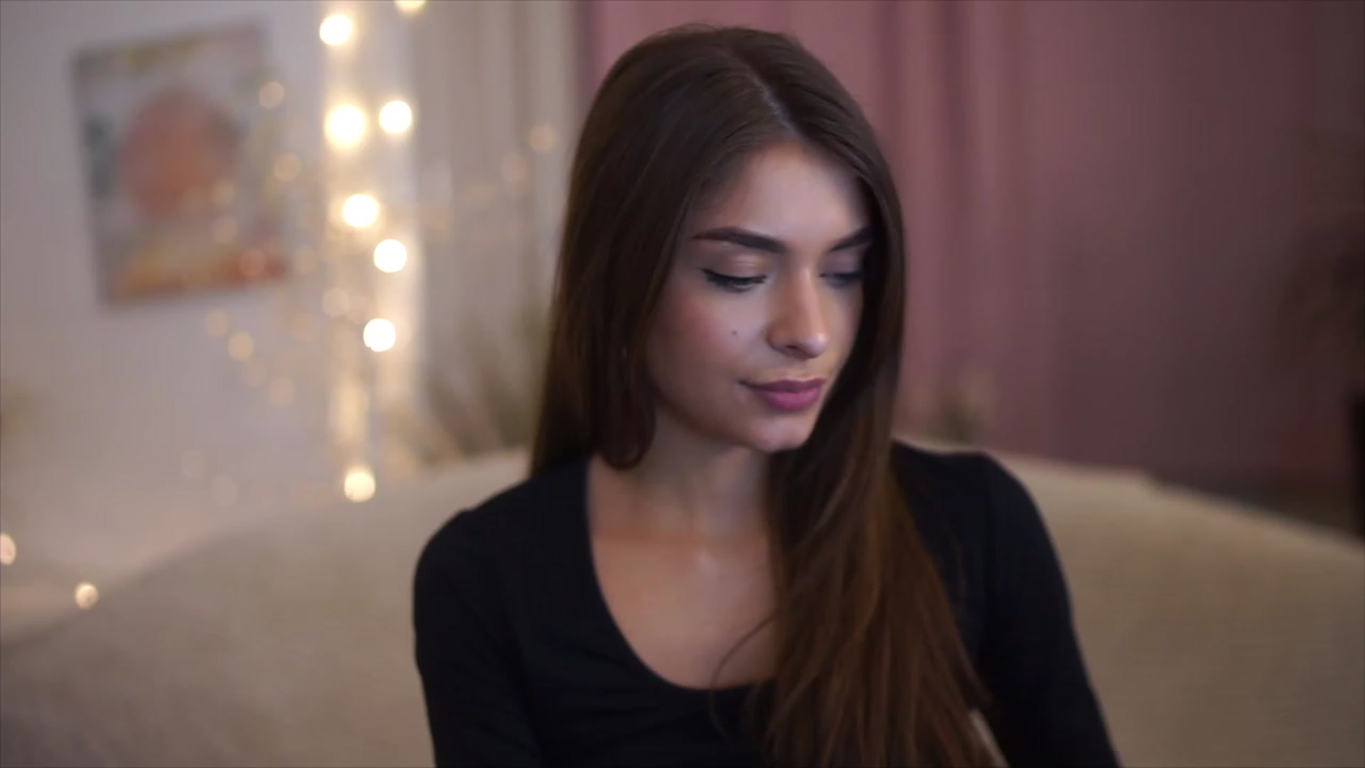 Gallery image thumbnail from Harmonywonder's myfreecams stream on, 02/06/2023, 18:18 image 8 of 20