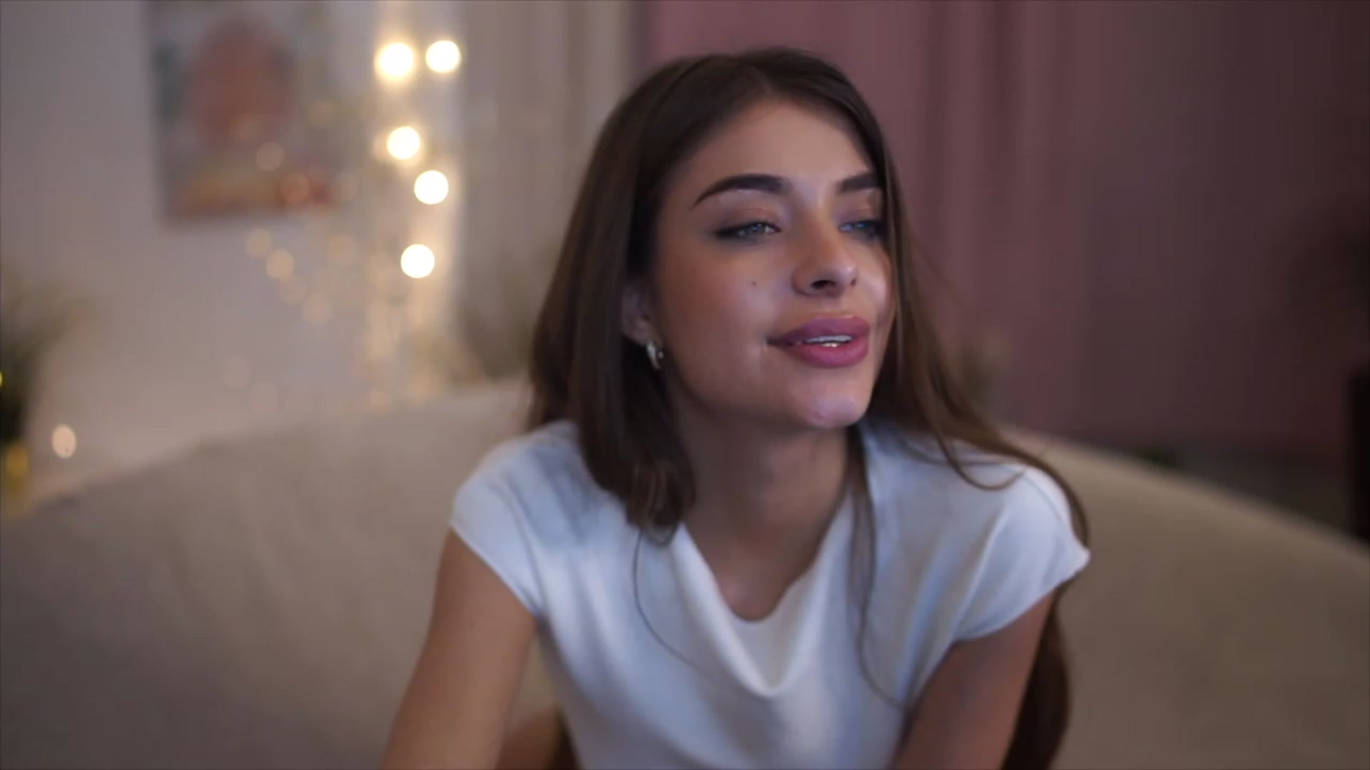 Gallery image thumbnail from Harmonywonder's myfreecams stream on, 02/09/2023, 17:25 image 8 of 20