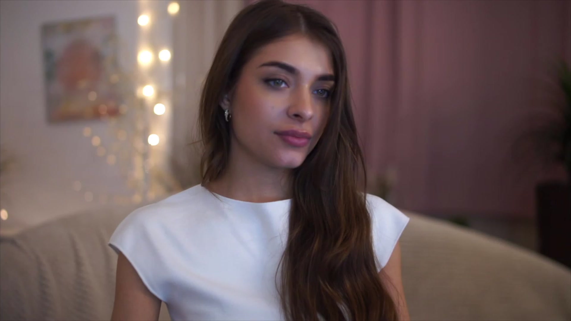 Gallery image thumbnail from Harmonywonder's myfreecams stream on, 02/09/2023, 17:25 image 16 of 20
