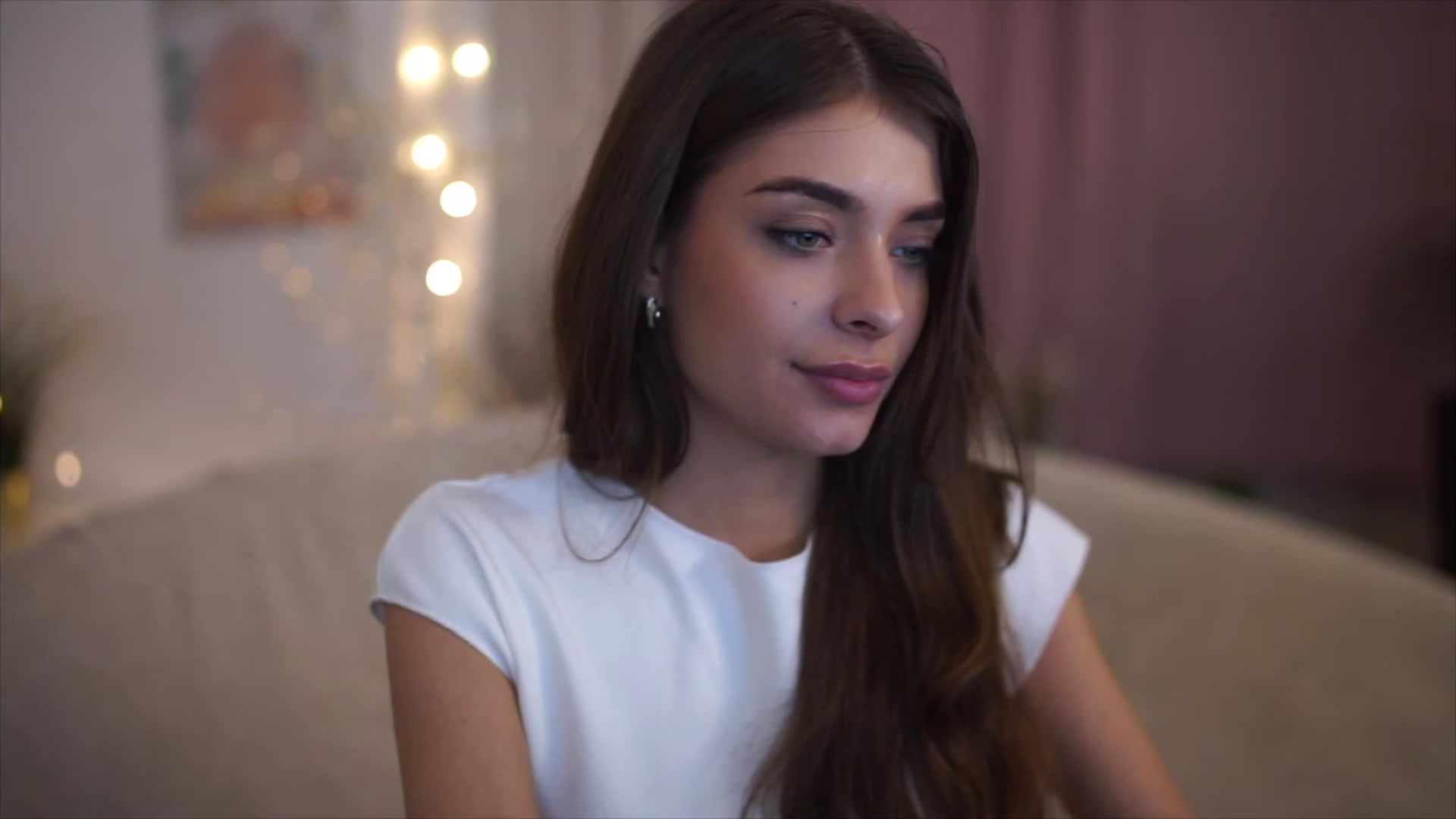 Gallery image thumbnail from Harmonywonder's myfreecams stream on, 02/09/2023, 17:25 image 5 of 20
