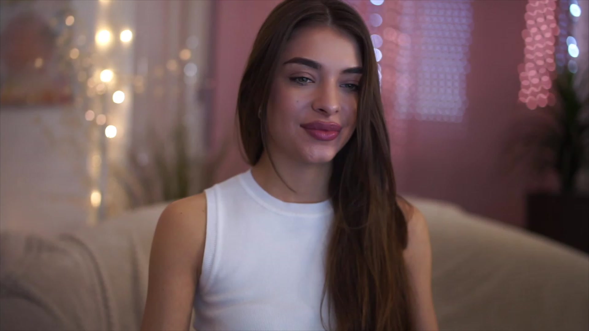 Gallery image thumbnail from Harmonywonder's myfreecams stream on, 02/12/2023, 09:47 image 4 of 20