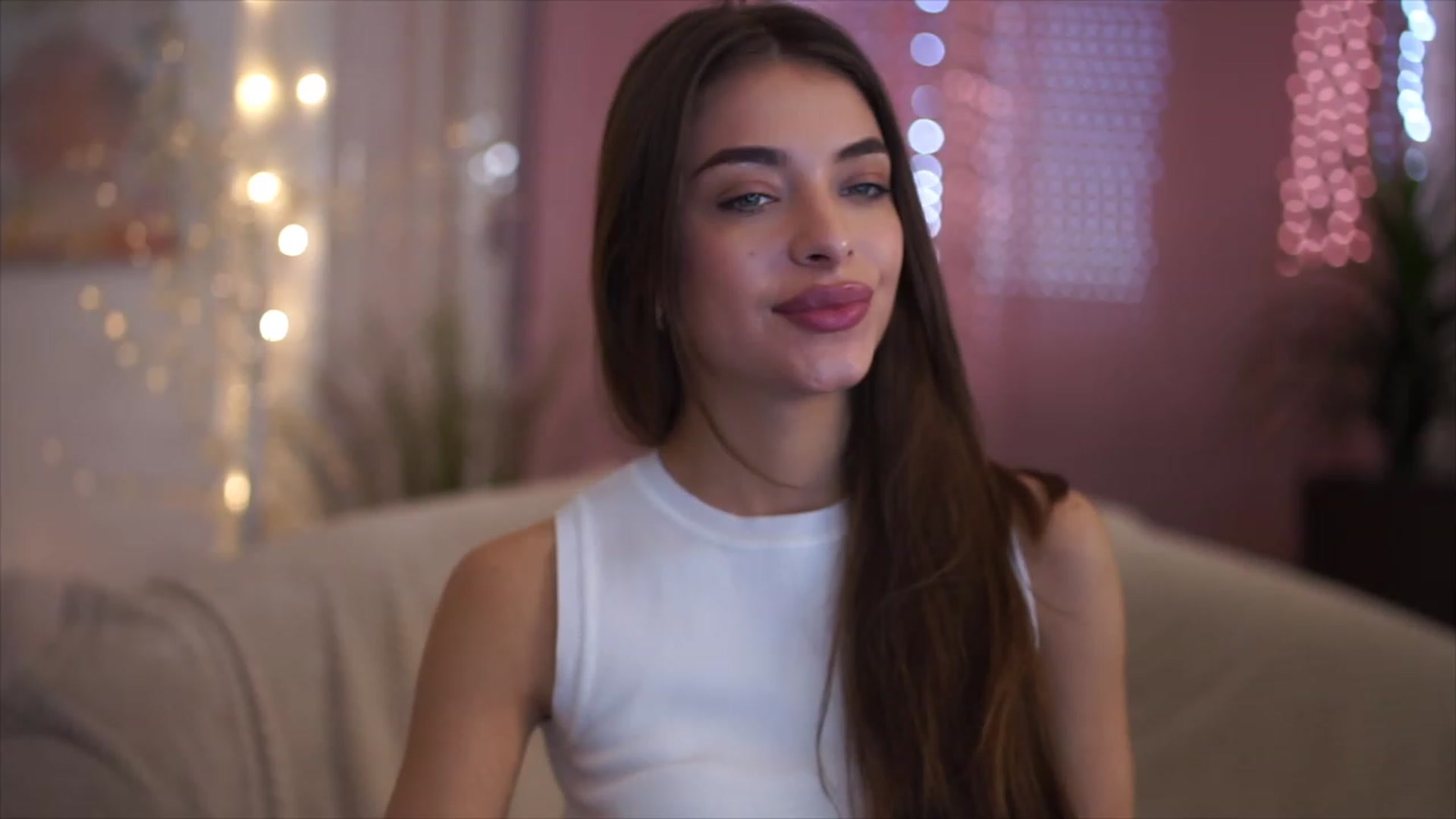 Gallery image thumbnail from Harmonywonder's myfreecams stream on, 02/12/2023, 09:47 image 12 of 20