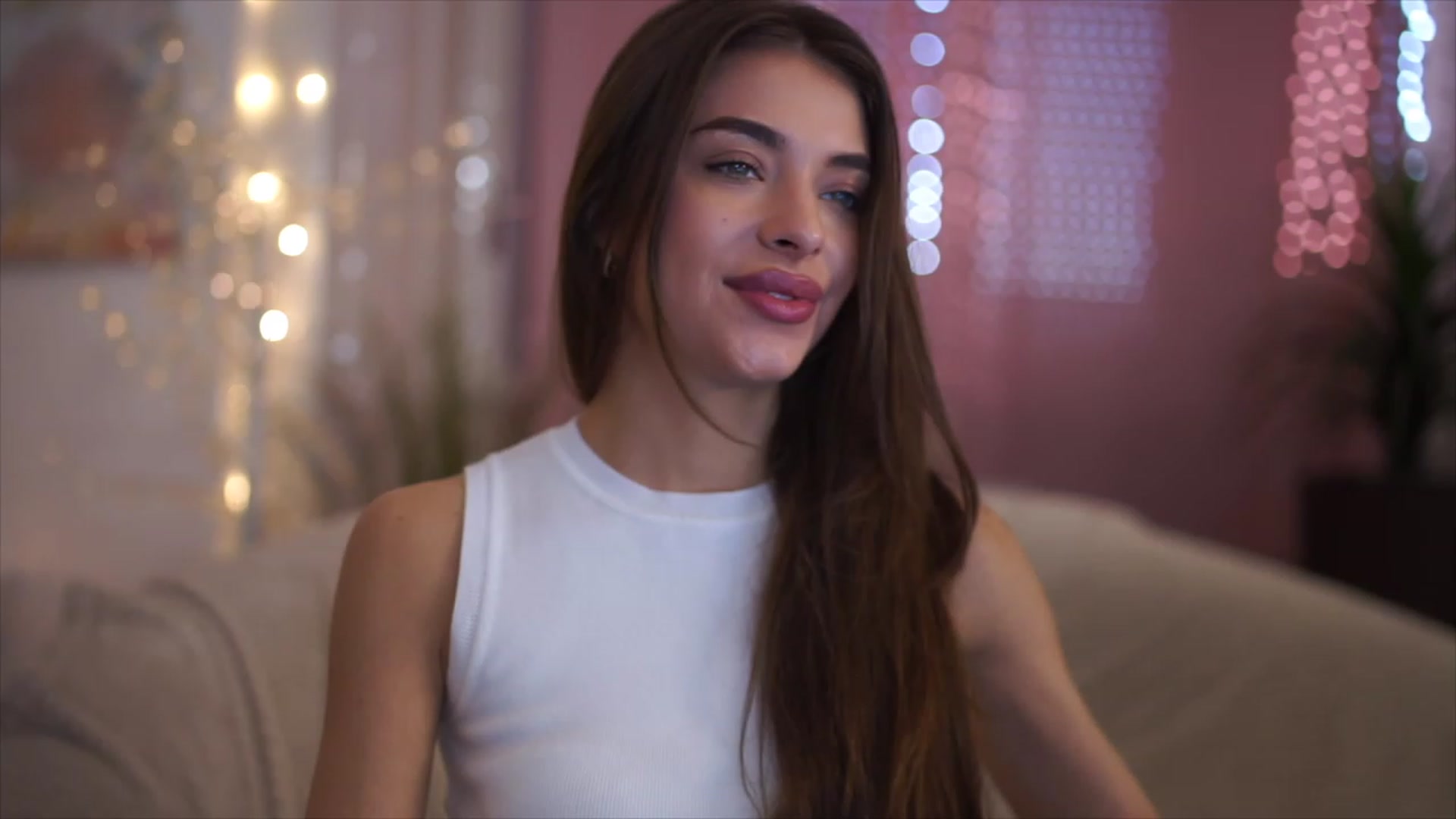 Gallery image thumbnail from Harmonywonder's myfreecams stream on, 02/12/2023, 09:47 image 8 of 20