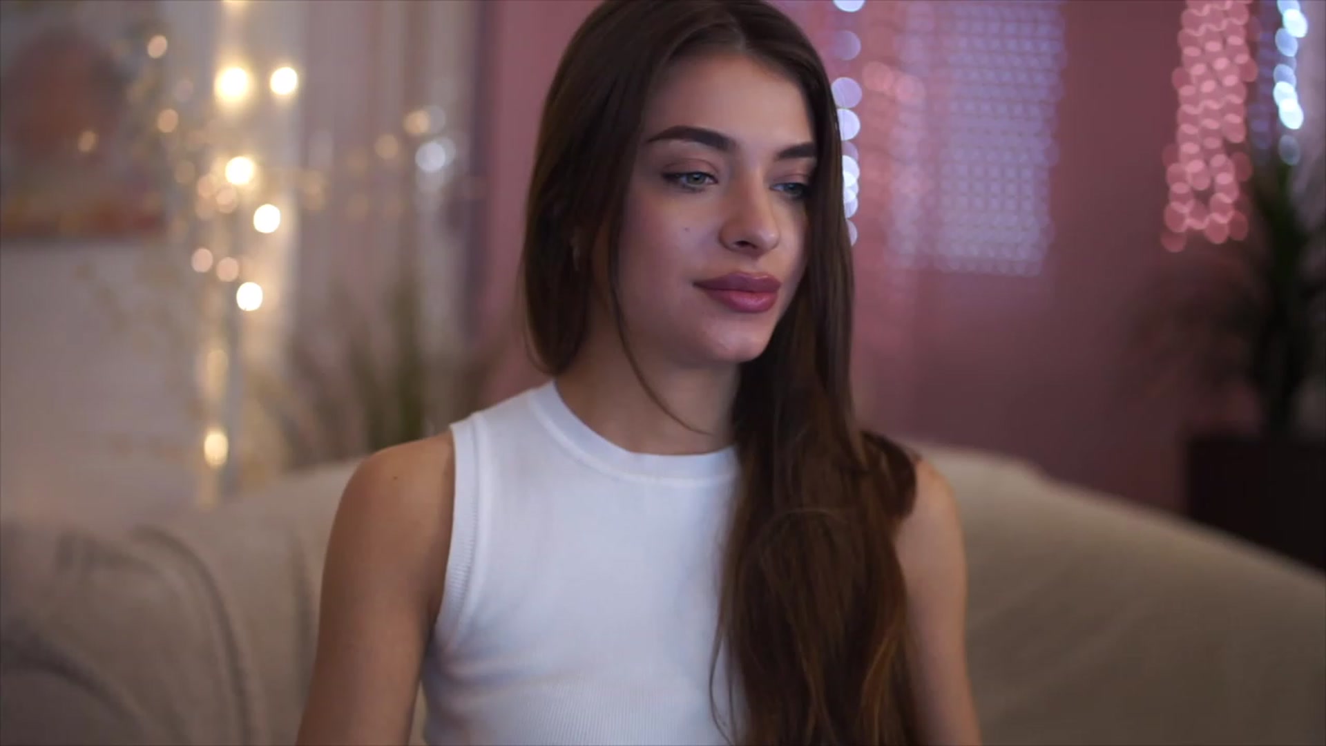 Gallery image thumbnail from Harmonywonder's myfreecams stream on, 02/12/2023, 09:47 image 9 of 20