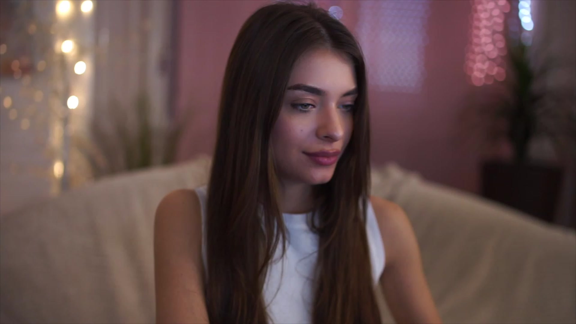 Gallery image thumbnail from Harmonywonder's myfreecams stream on, 02/12/2023, 10:34 image 16 of 20
