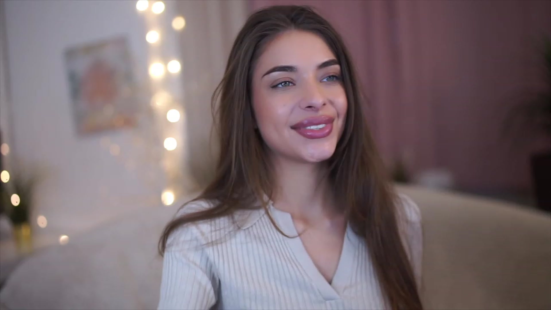 Gallery image thumbnail from Harmonywonder's myfreecams stream on, 02/17/2023, 16:23 image 5 of 20