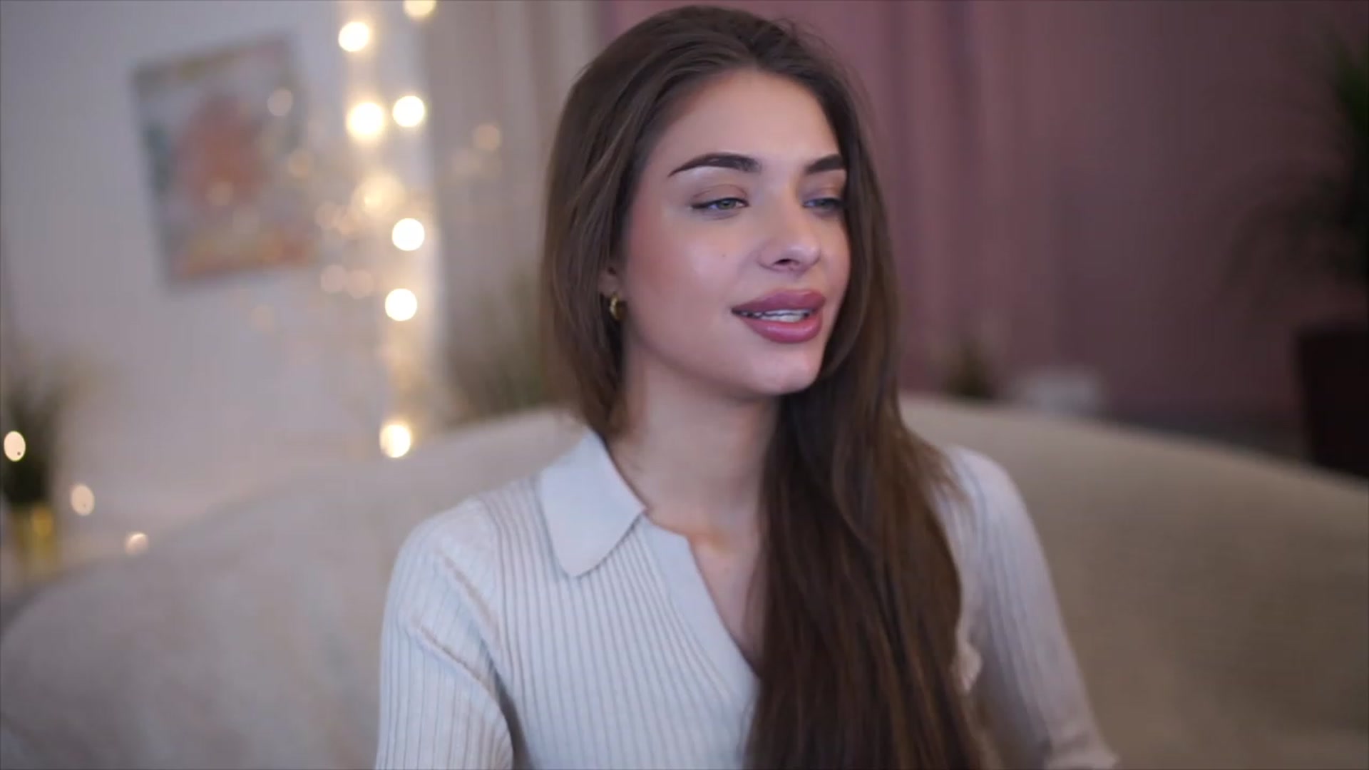 Gallery image thumbnail from Harmonywonder's myfreecams stream on, 02/17/2023, 16:23 image 8 of 20