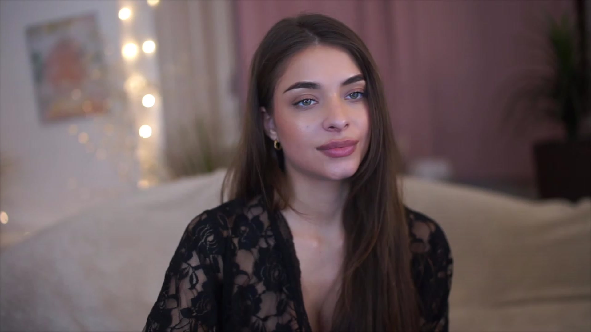 Gallery image thumbnail from Harmonywonder's myfreecams stream on, 02/17/2023, 17:07 image 3 of 20