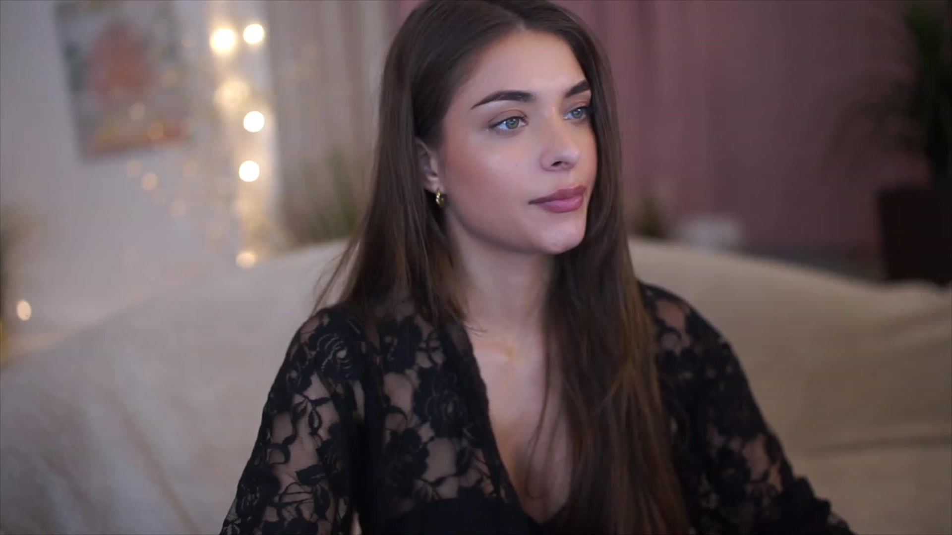 Gallery image thumbnail from Harmonywonder's myfreecams stream on, 02/17/2023, 17:07 image 12 of 20