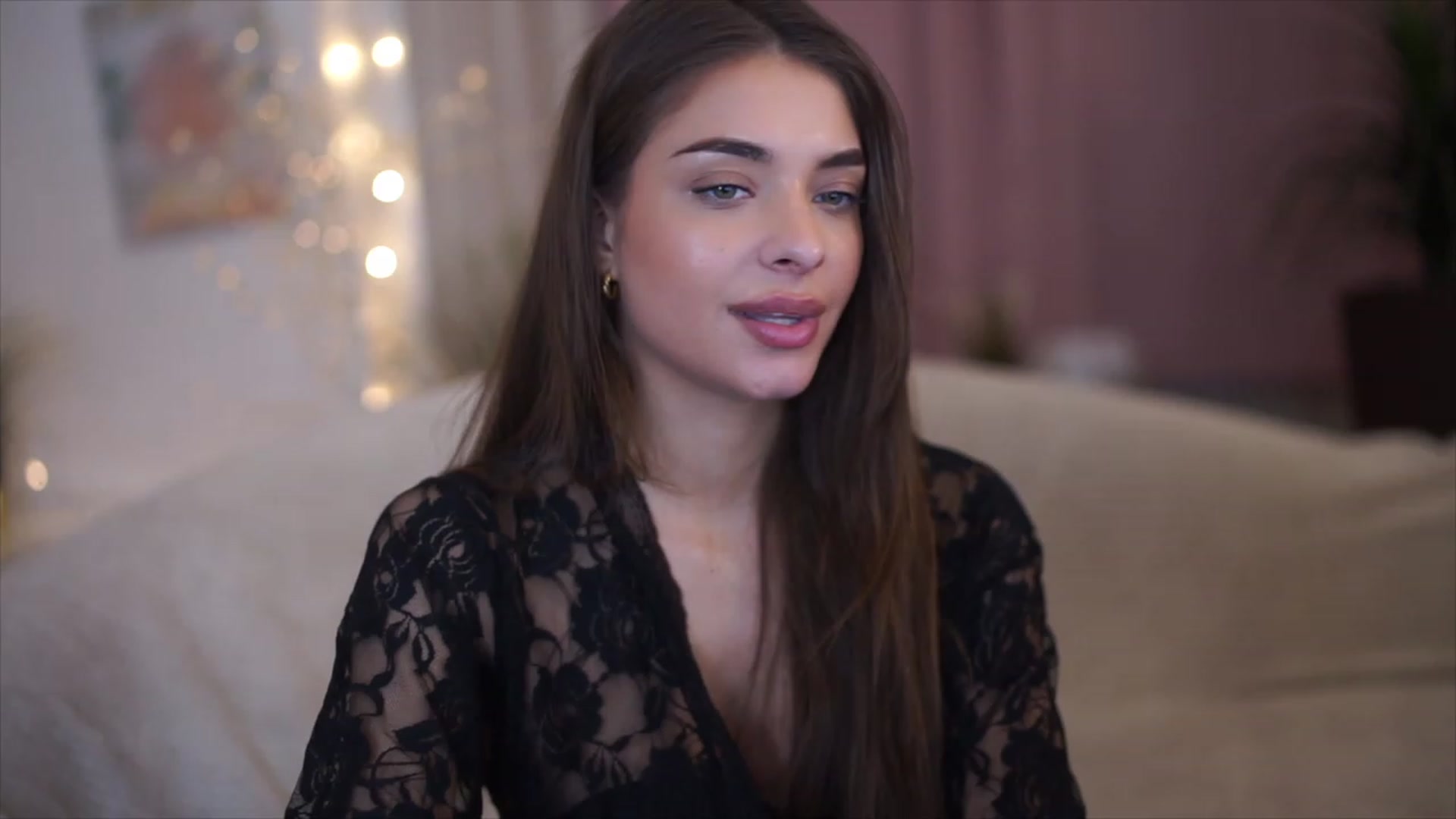 Gallery image thumbnail from Harmonywonder's myfreecams stream on, 02/17/2023, 17:07 image 14 of 20
