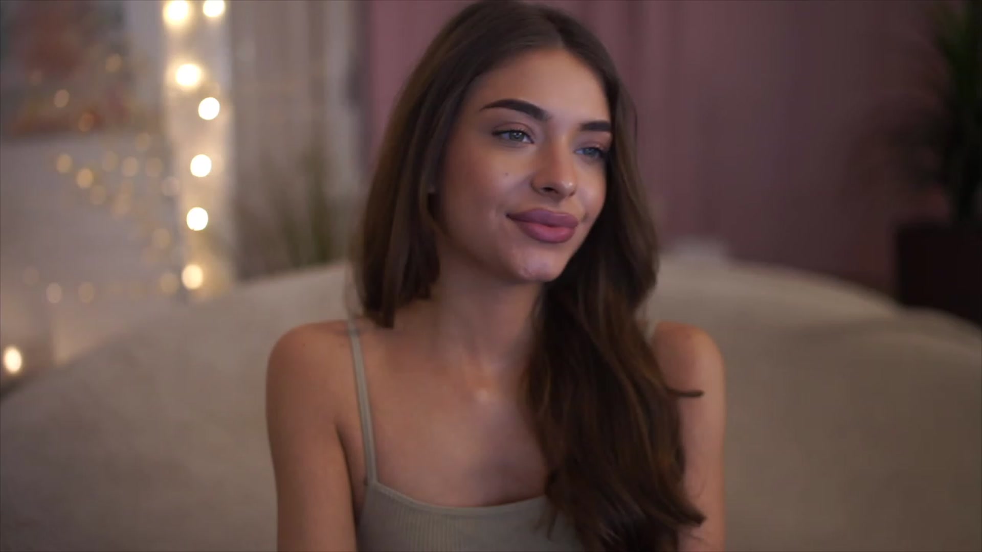 Gallery image thumbnail from Harmonywonder's myfreecams stream on, 02/22/2023, 16:52 image 6 of 20