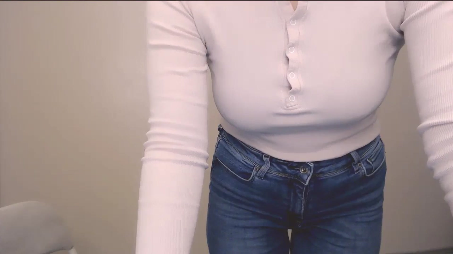 Gallery image thumbnail from HartFoxx's myfreecams stream on, 04/26/2026, 15:45 image 14 of 20