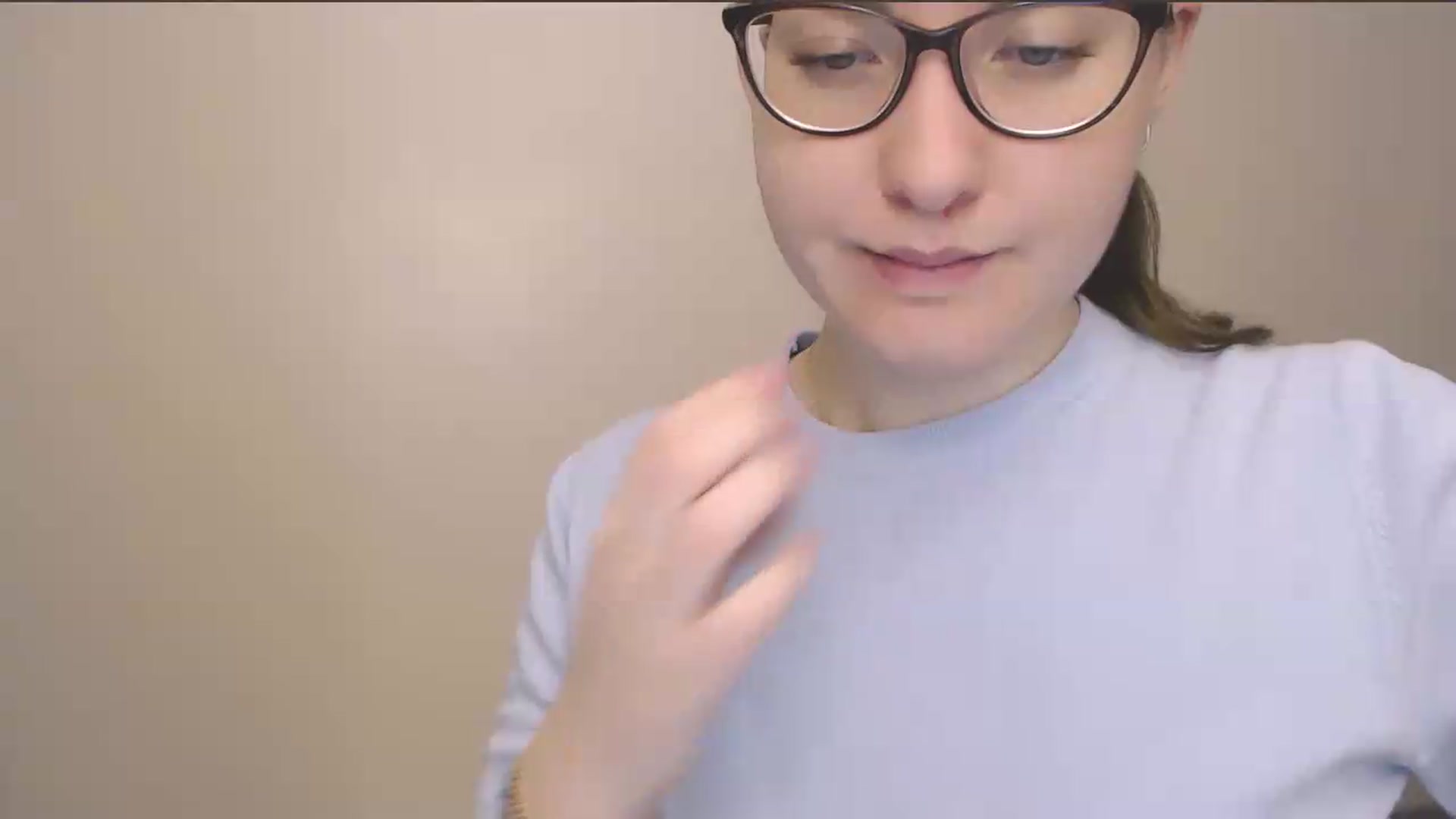 Gallery image thumbnail from HartFoxx's myfreecams stream on, 05/02/2026, 17:42 image 4 of 20