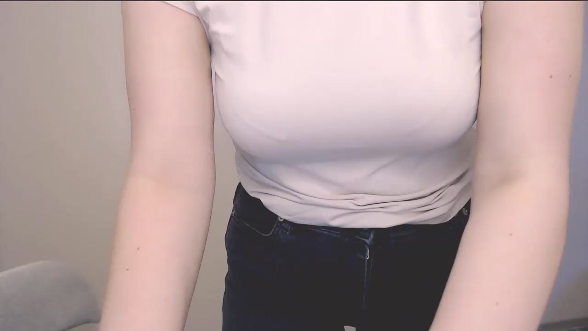 Gallery image thumbnail from HartFoxx's myfreecams stream on, 06/19/2026, 16:17 image 9 of 20