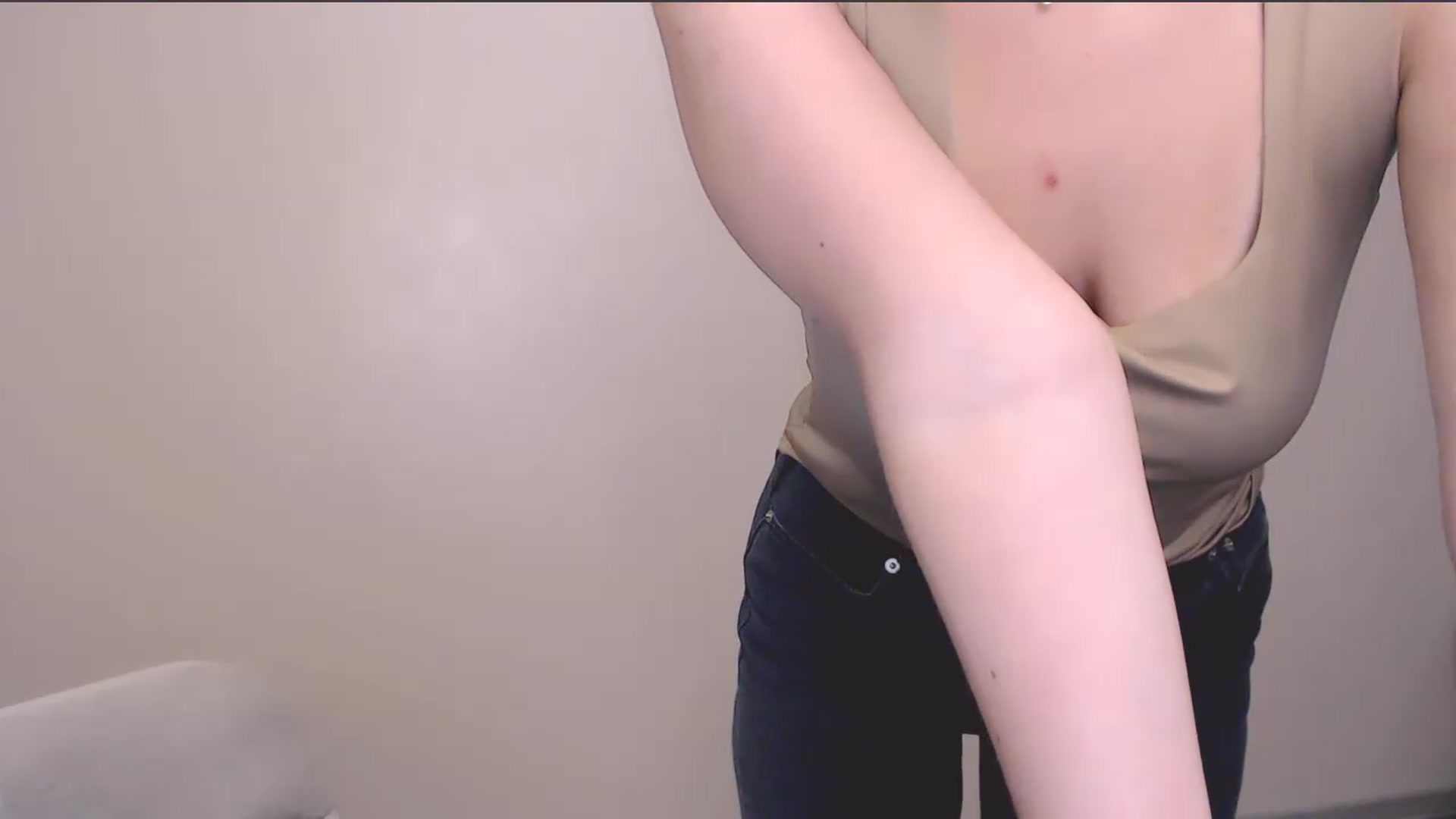 Gallery image thumbnail from HartFoxx's myfreecams stream on, 07/12/2026, 24:00 image 18 of 20