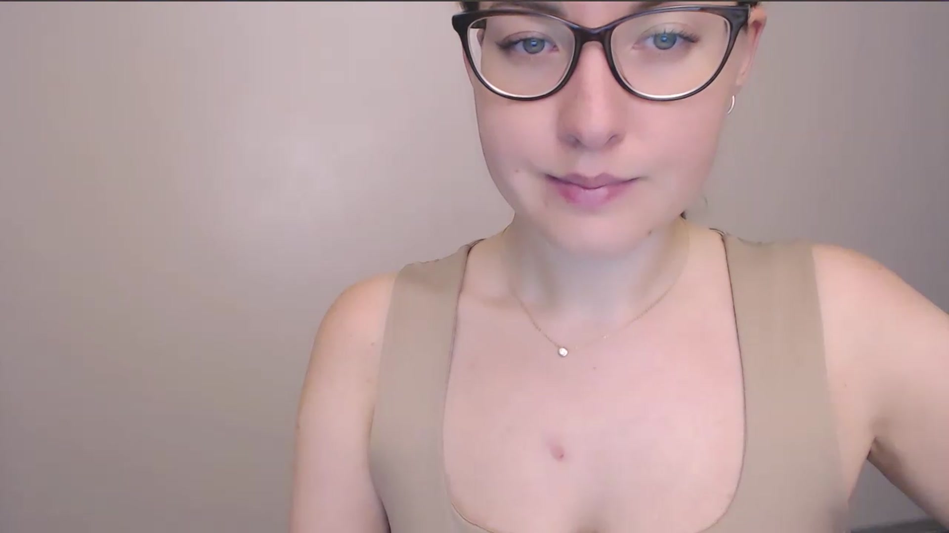 Gallery image thumbnail from HartFoxx's myfreecams stream on, 07/12/2026, 24:38 image 17 of 20